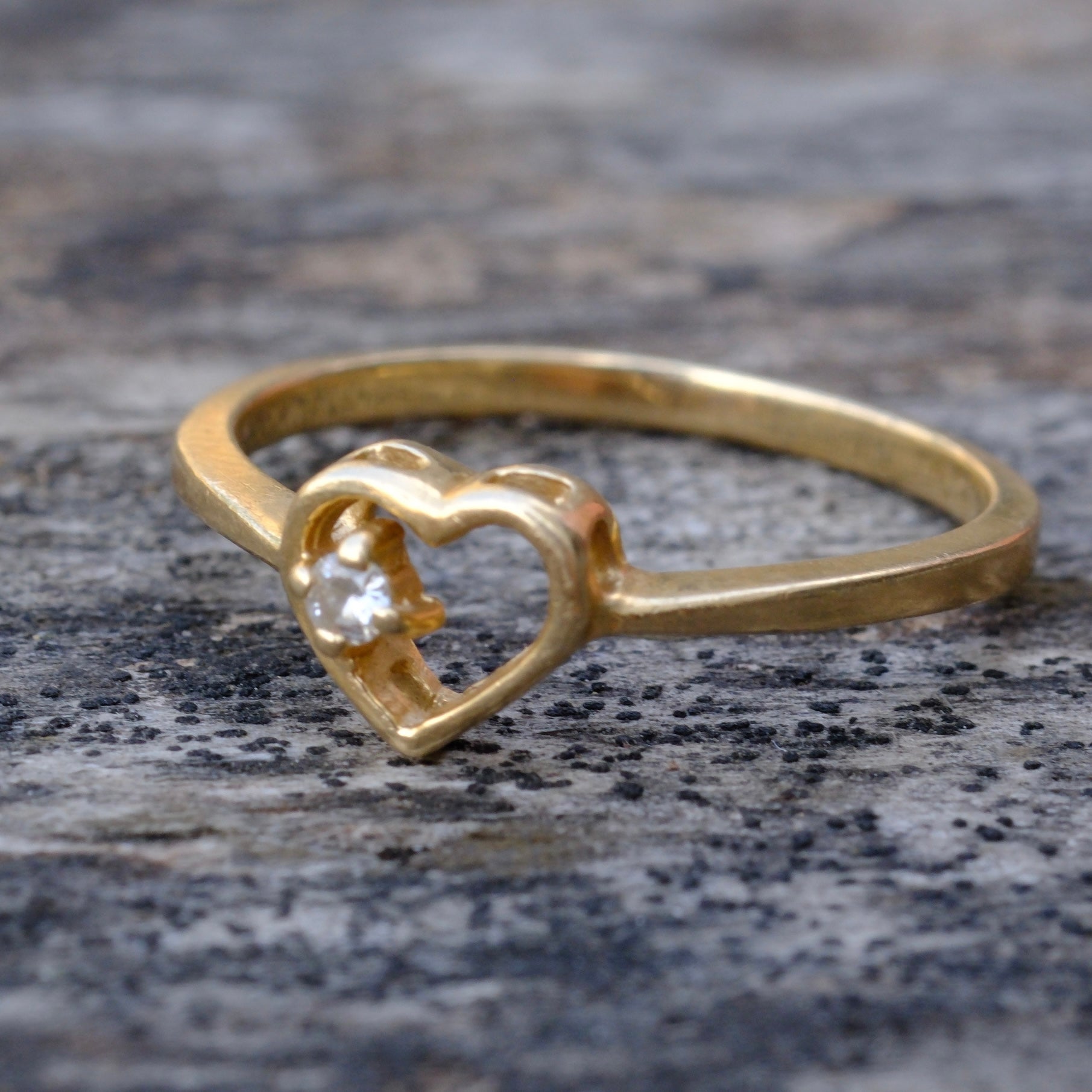 Vintage 14K Gold Diamond Heart Ring 6.25
