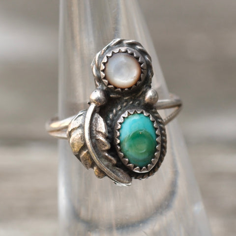 Vintage Sterling Turquoise and MOP Feather Ring 5.25