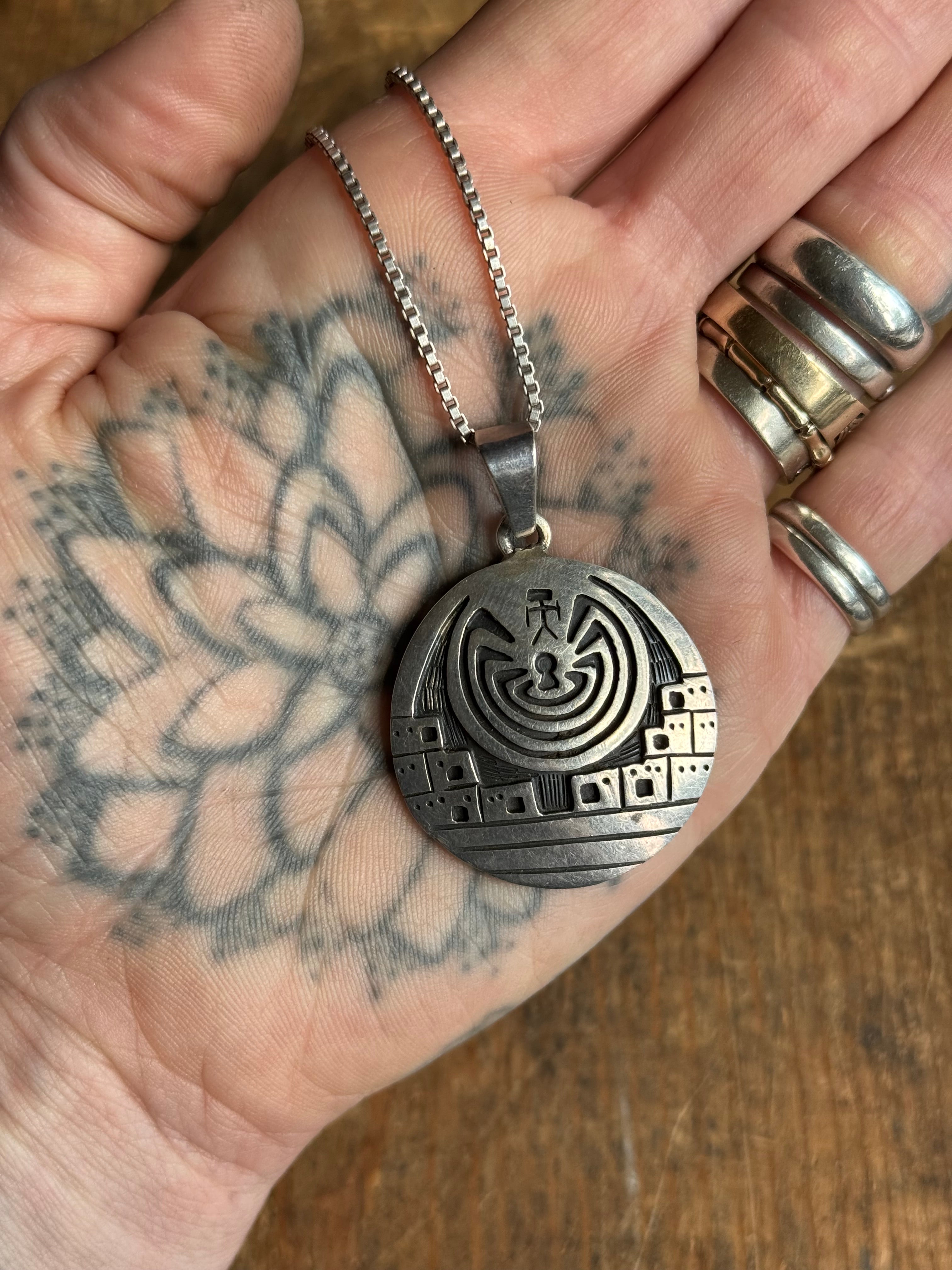 Vintage Sterling Silver Hopi Man in The Maze 19" Necklace
