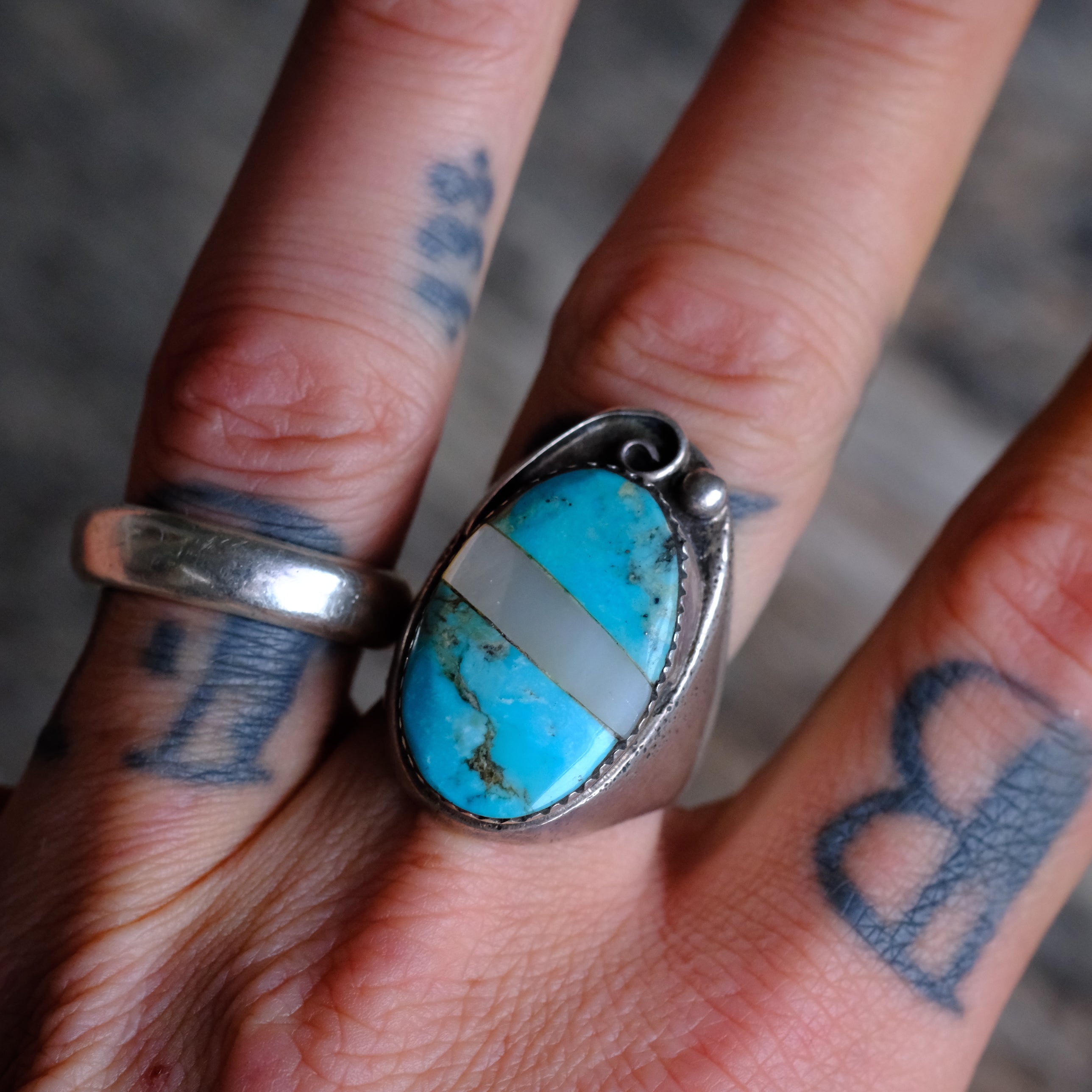 Vintage Sterling Turquoise and Mother Of Pearl Inlay Ring 9.5