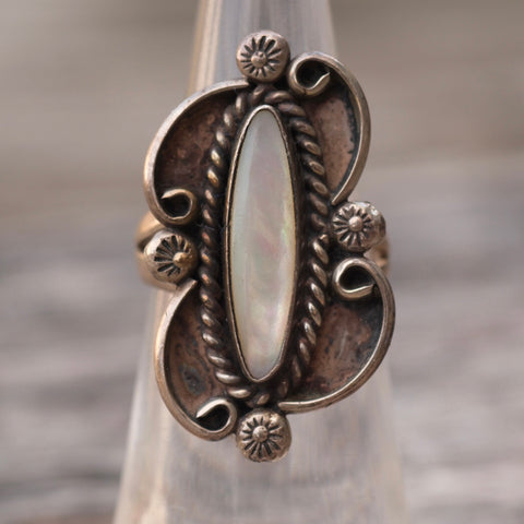 Vintage Sterling Mother Of Pearl Ring 5
