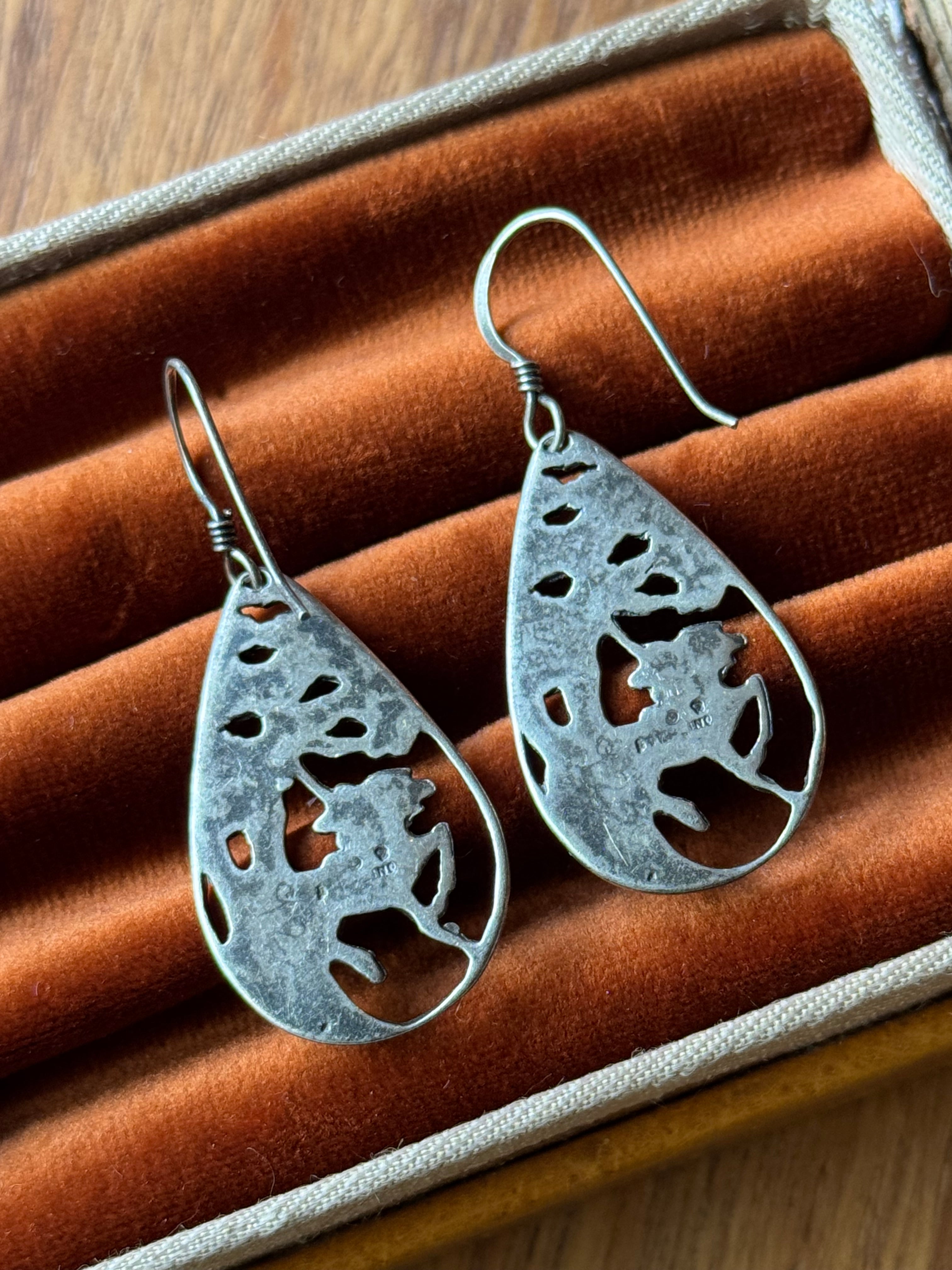 Vintage Sterling Silver Etched Unicorn Teardrop Earrings