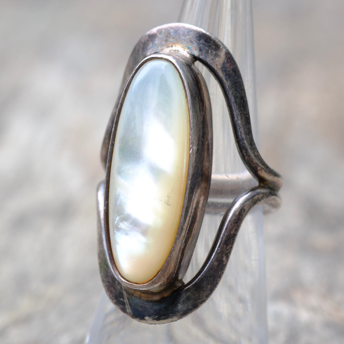 Vintage Sterling Mother Of Pearl Ring 6.75