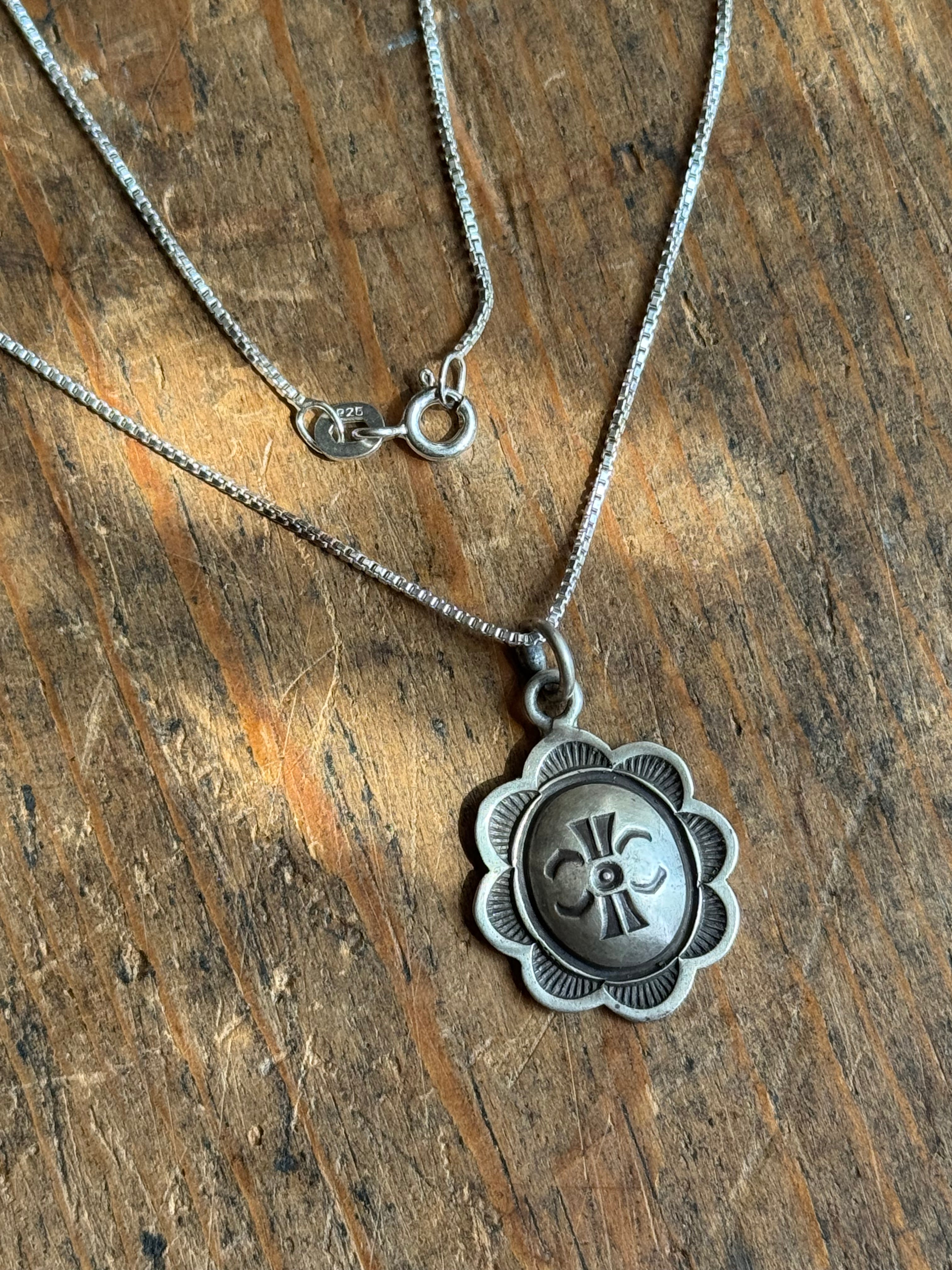 Vintage Sterling Silver Stamped Concho 18" Necklace