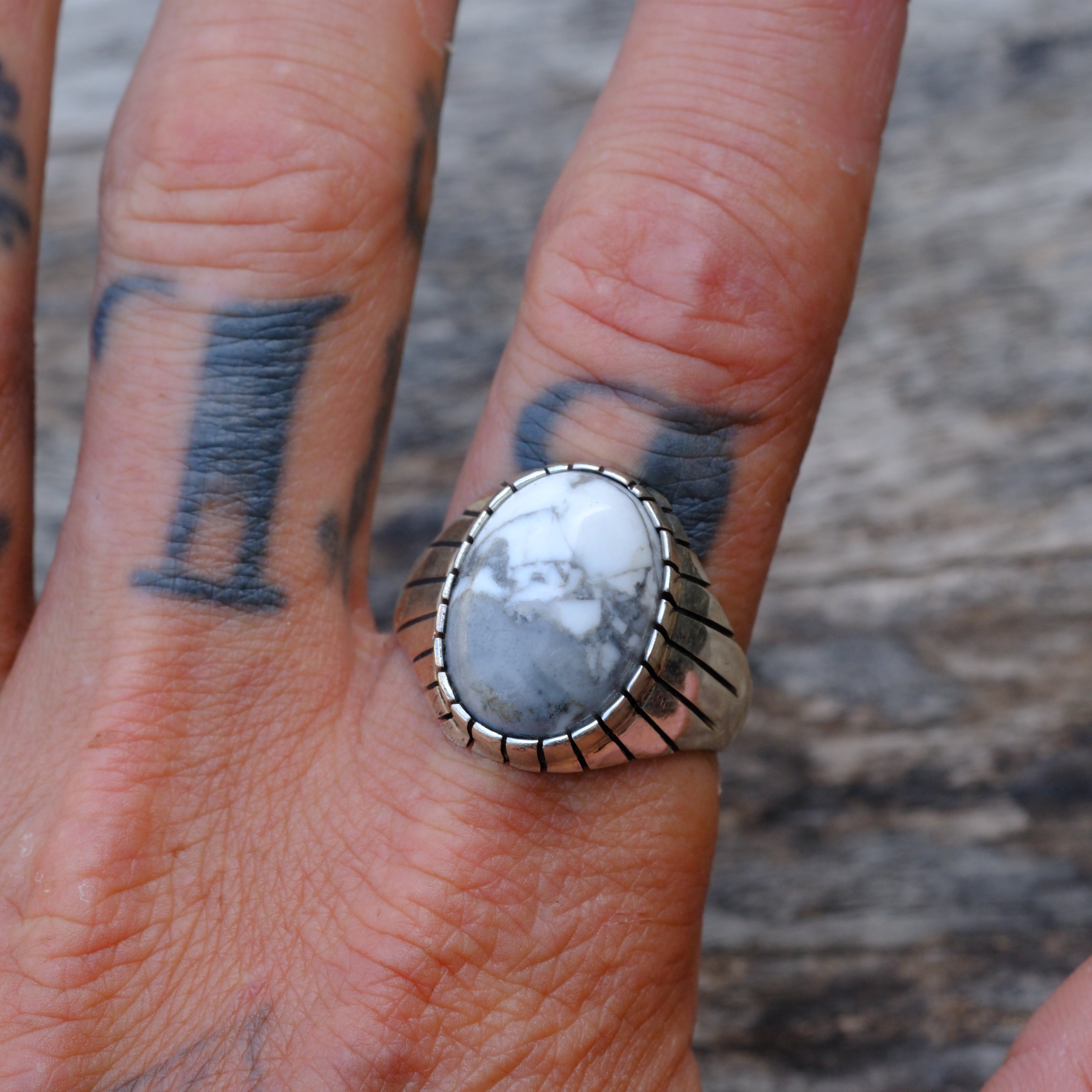 Vintage Sterling White Buffalo Ribbed Band Ring 12