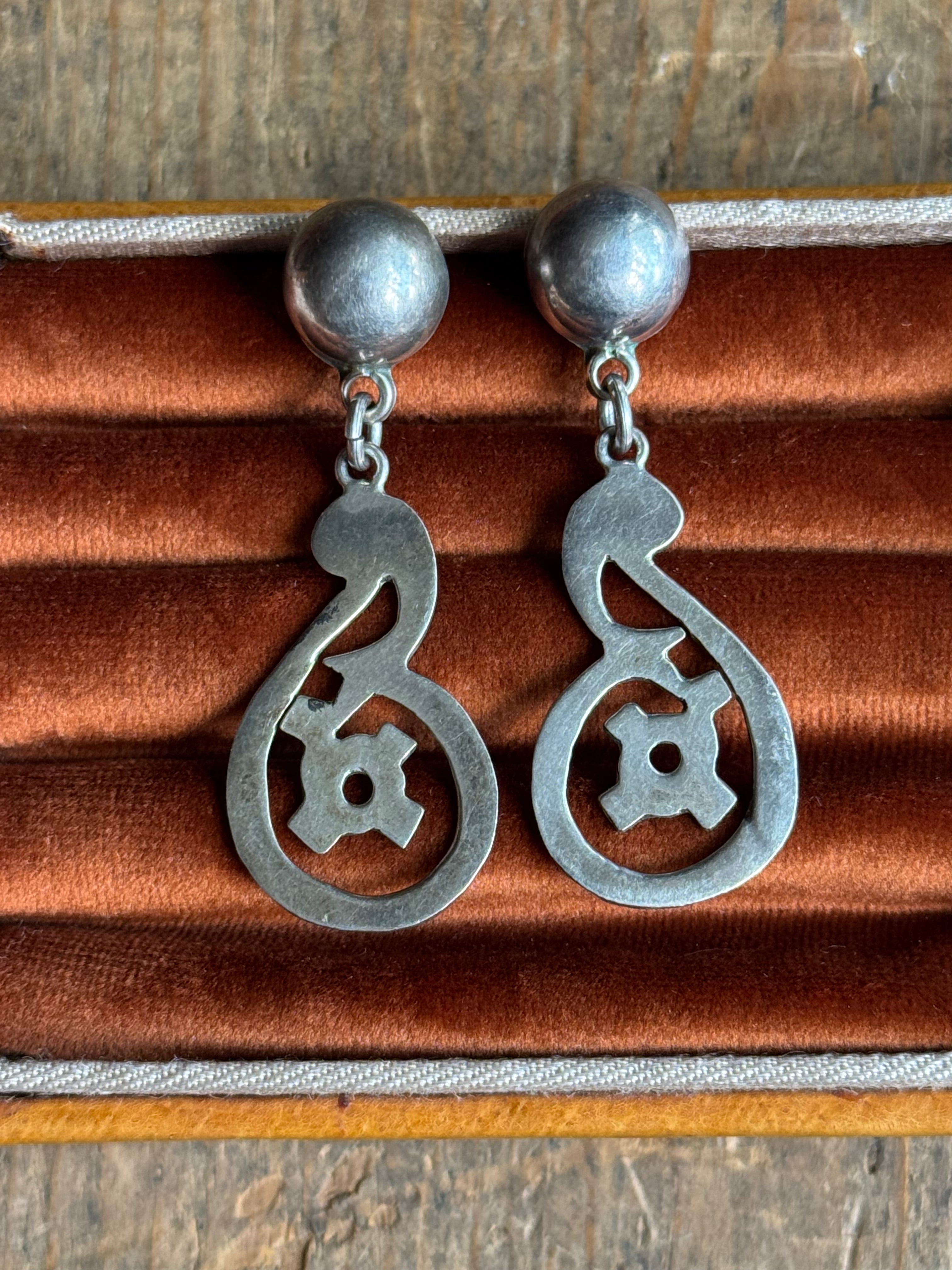Vintage Sterling Silver Filigree Earrings