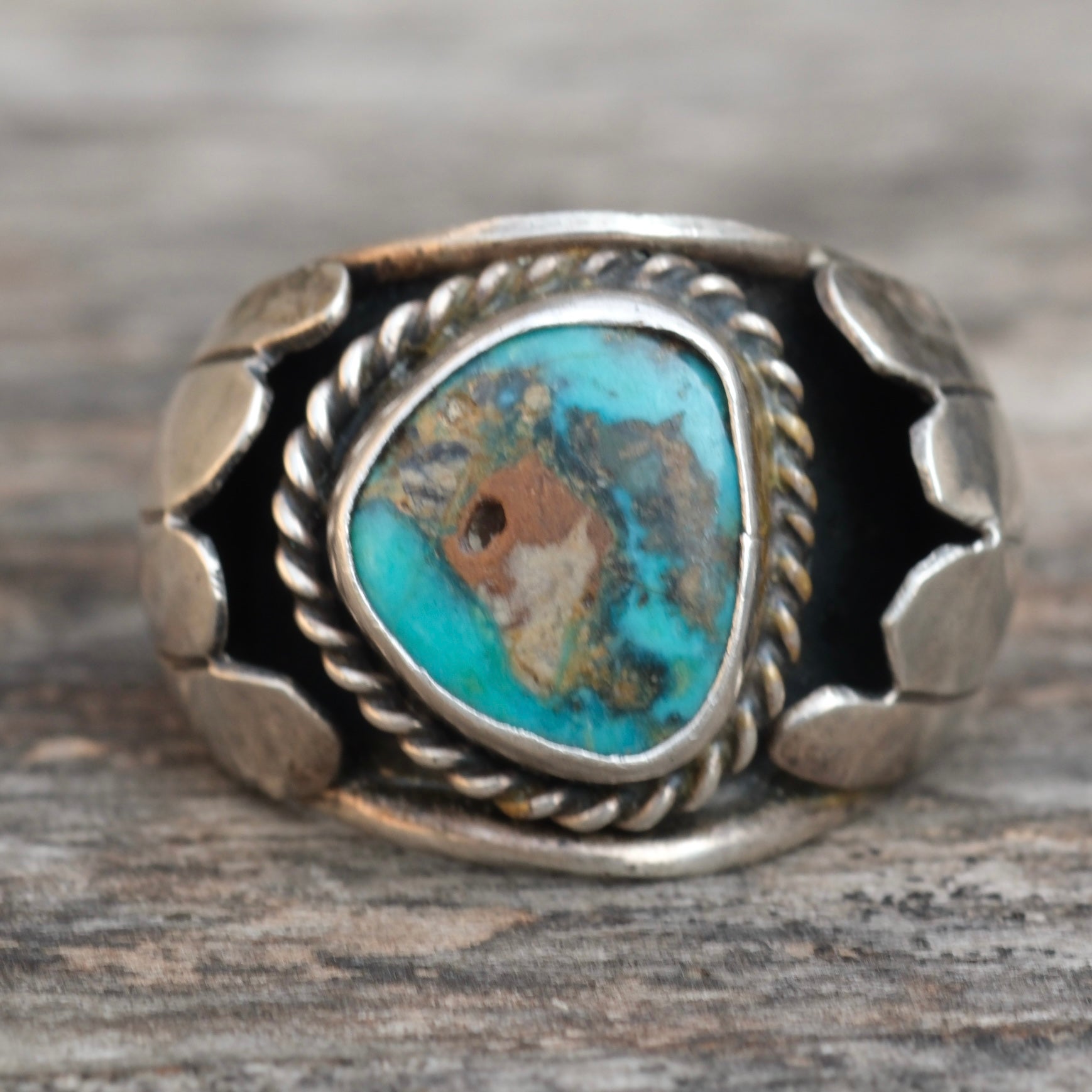 Vintage Sterling Turquoise Ribbed Band Ring 10