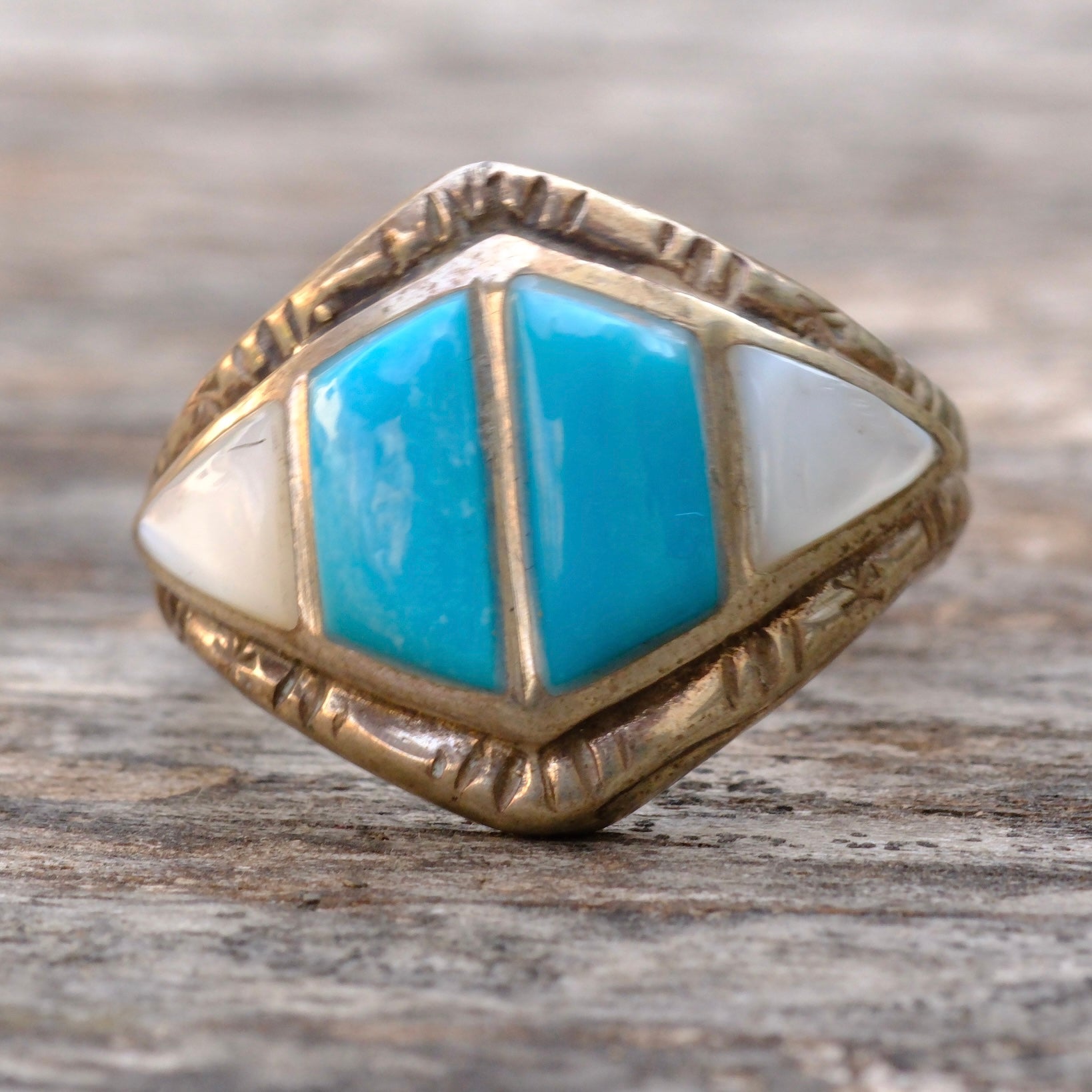 Vintage Sterling Turquoise and Mother Of Pearl Inlay Ring 10.75