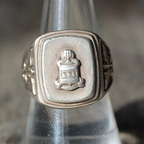 Vintage Sterling Crest Signet Ring 8.75