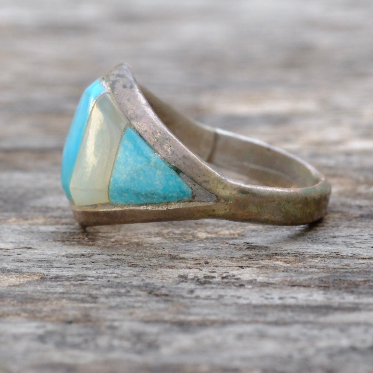 Vintage Sterling Turquoise and Mother Of Pearl Inlay Ring 7.25