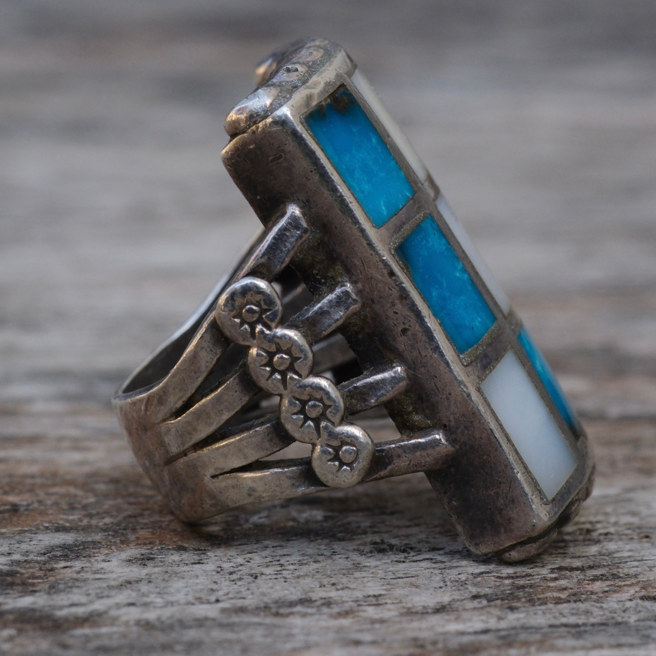 Vintage Sterling Turquoise and Mother Of Pearl Inlay Ring 5.5