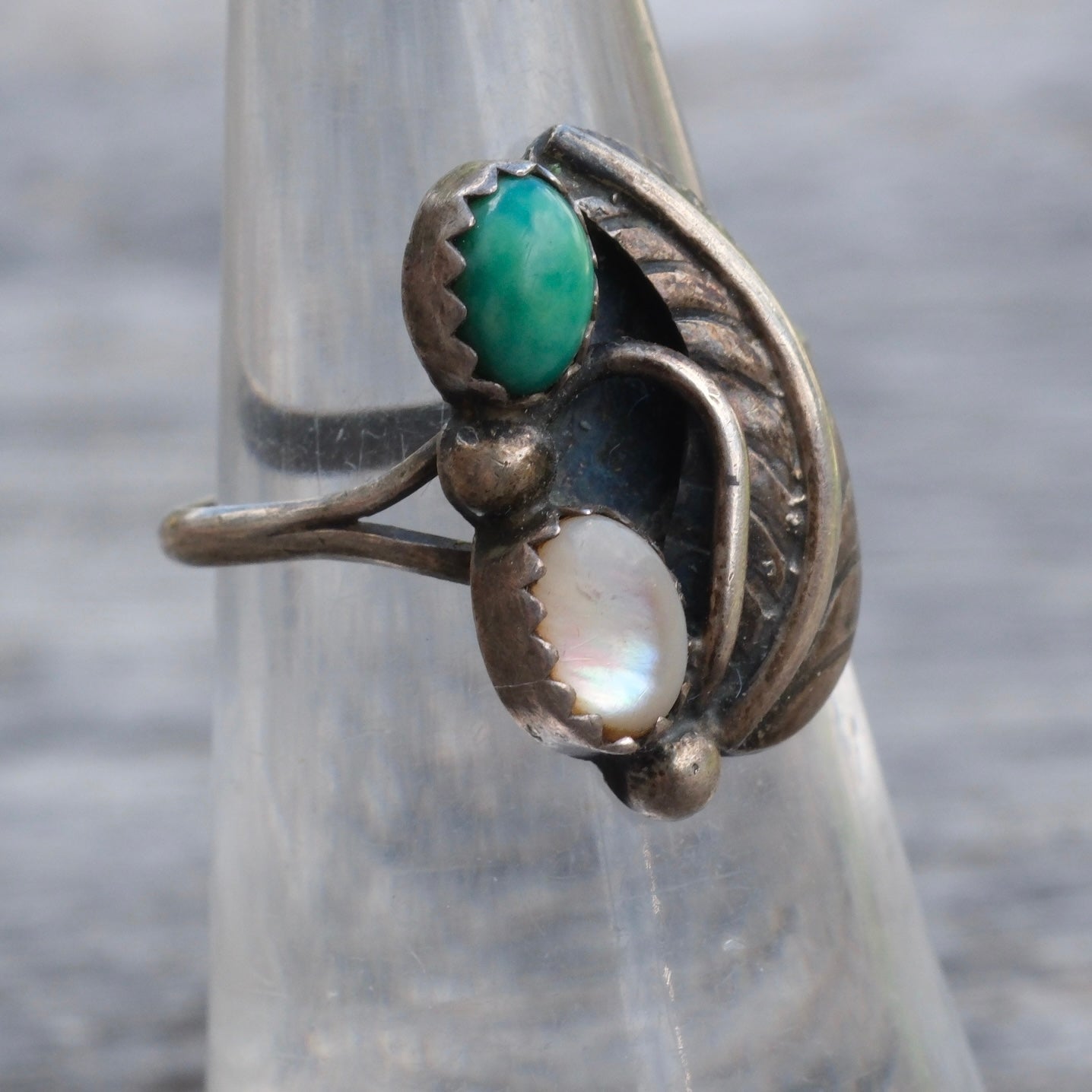 Vintage Sterling Turquoise and Mother Of Pearl Feather Ring 5.75
