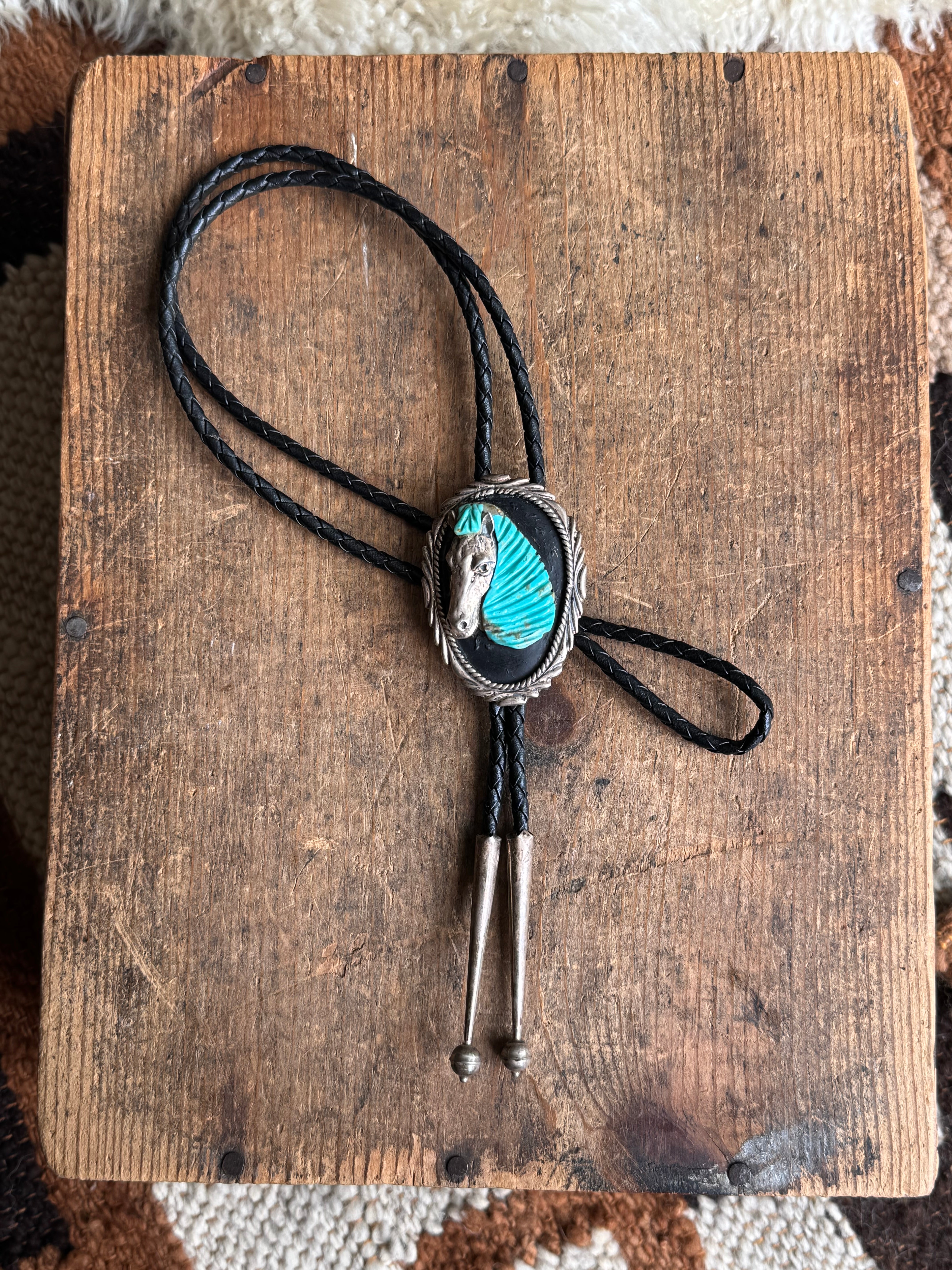 Vintage Sterling Silver & Carved Turquoise Horse Head Bolo Tie