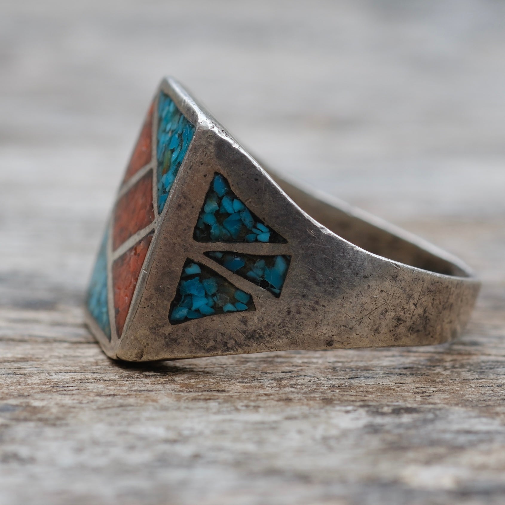 Vintage Sterling Crushed Turquoise and Coral Inlay Ring 10.25