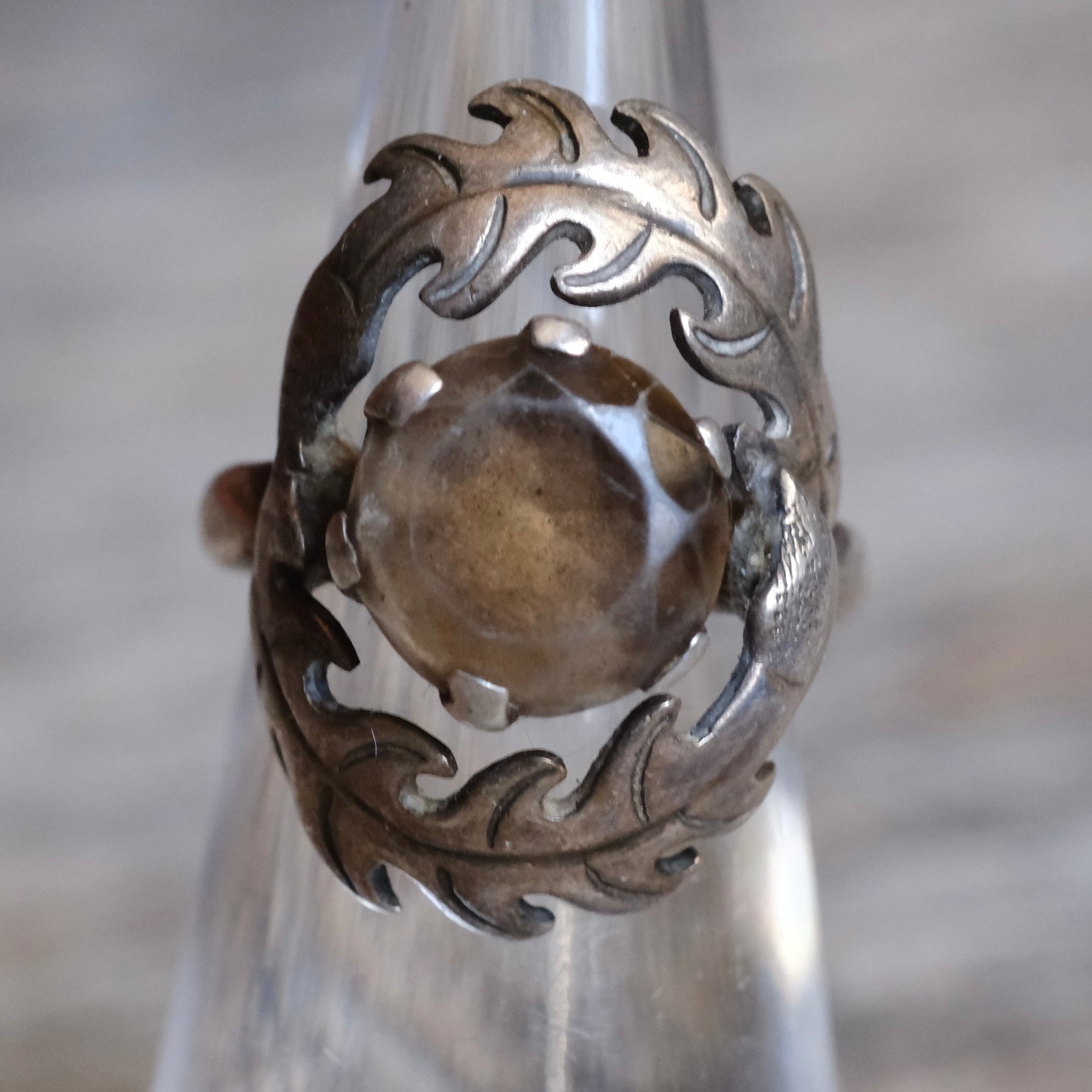 Vintage Sterling White Glass Leaf Ring 4.5