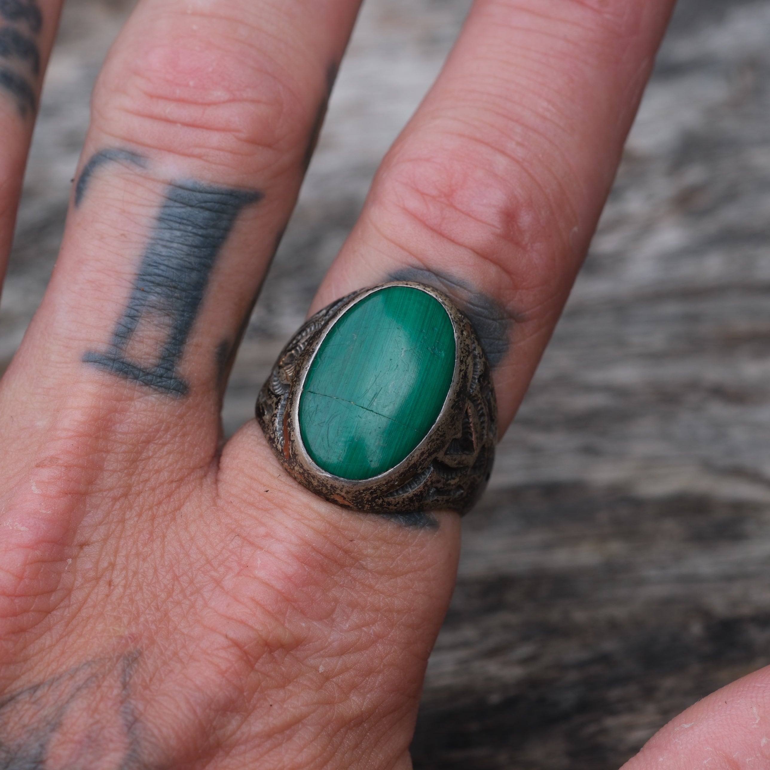 Vintage Sterling Malachite Bells Trading Post Stamped V Ring 10
