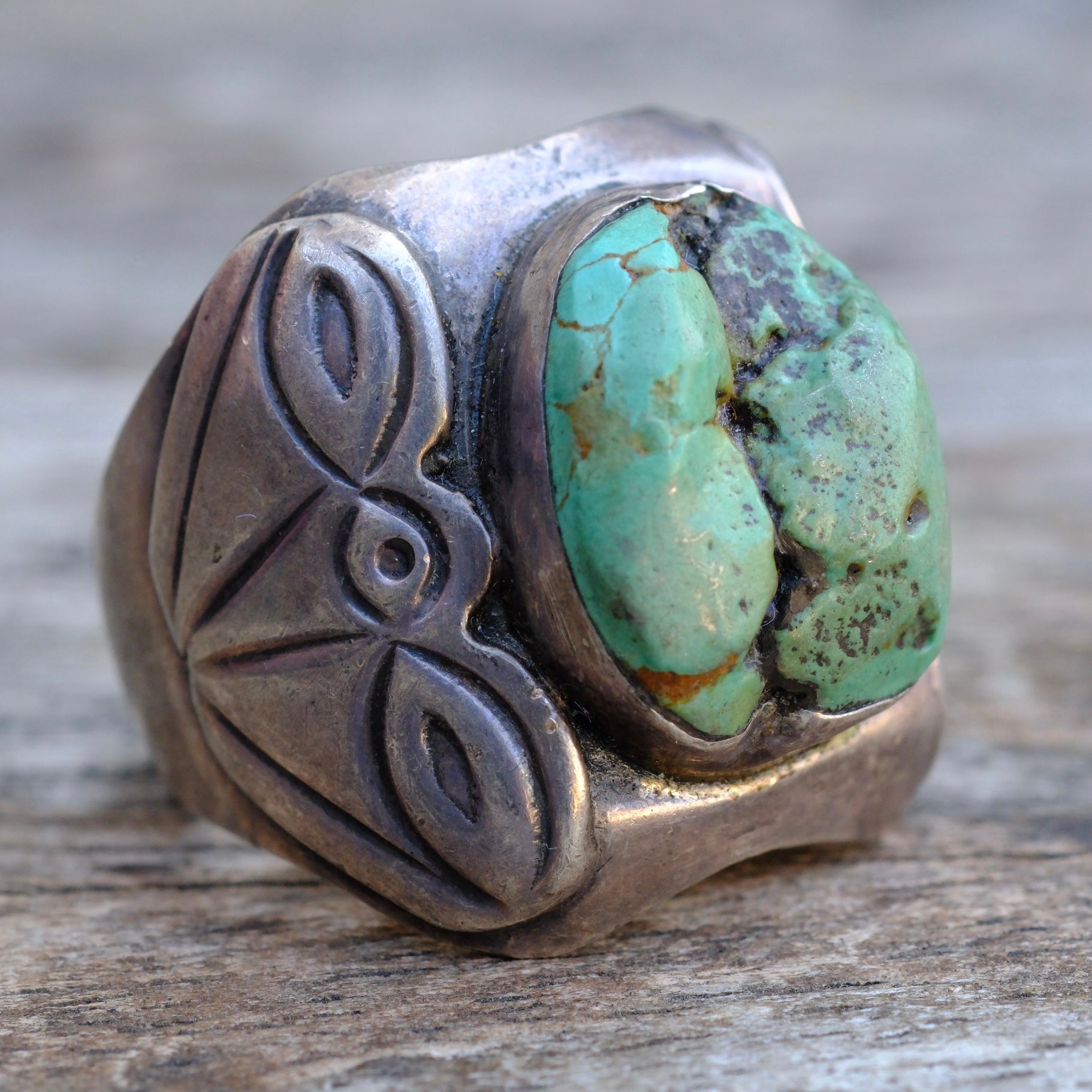 Vintage Sterling Turquoise Stamped Band Ring 9