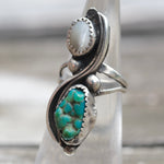 Vintage Sterling Turquoise and Mother Of Pearl Ring 5