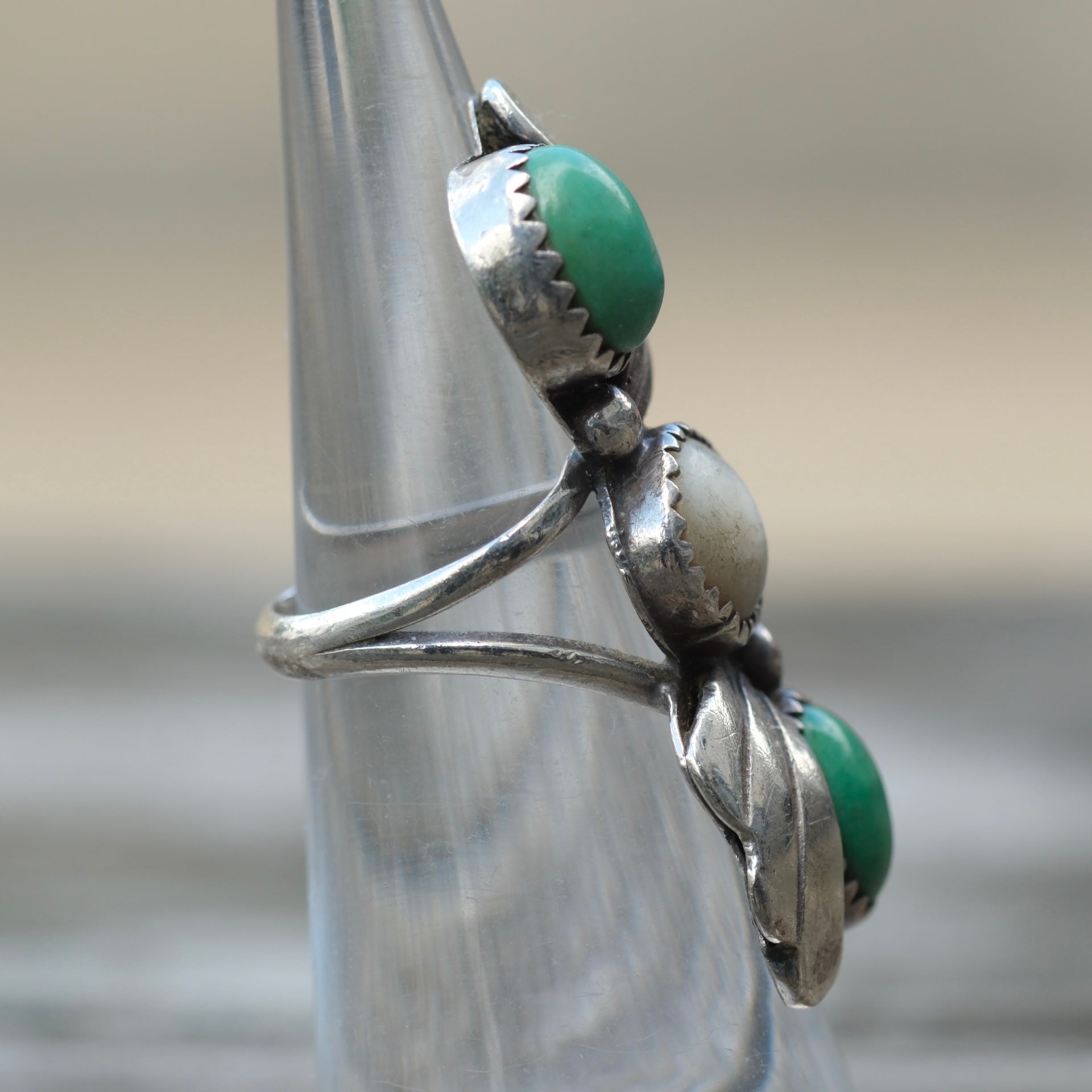 Vintage Sterling Turquoise and MOP Feather Ring 3.75