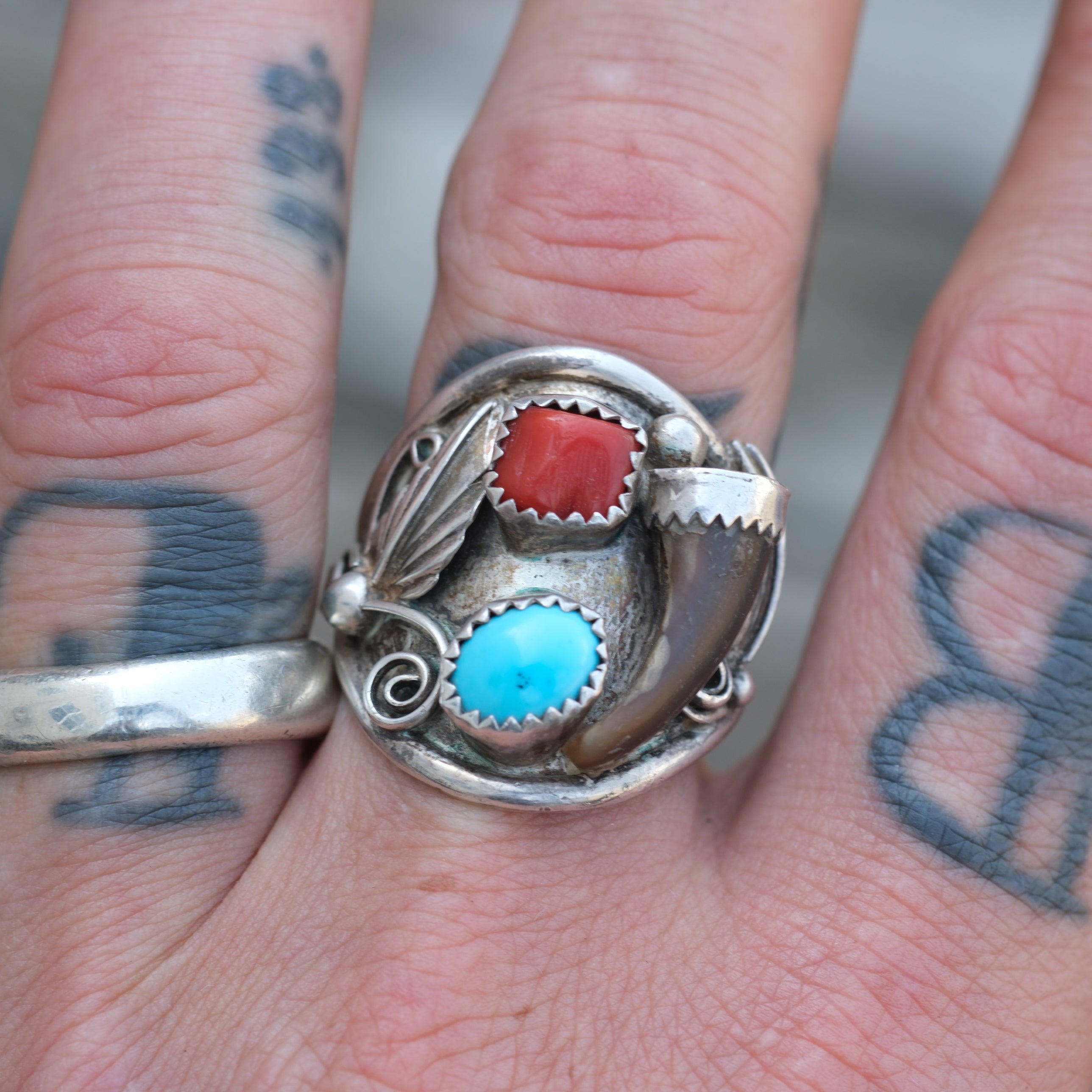 Vintage Sterling Turquoise and Coral Claw Ring 11
