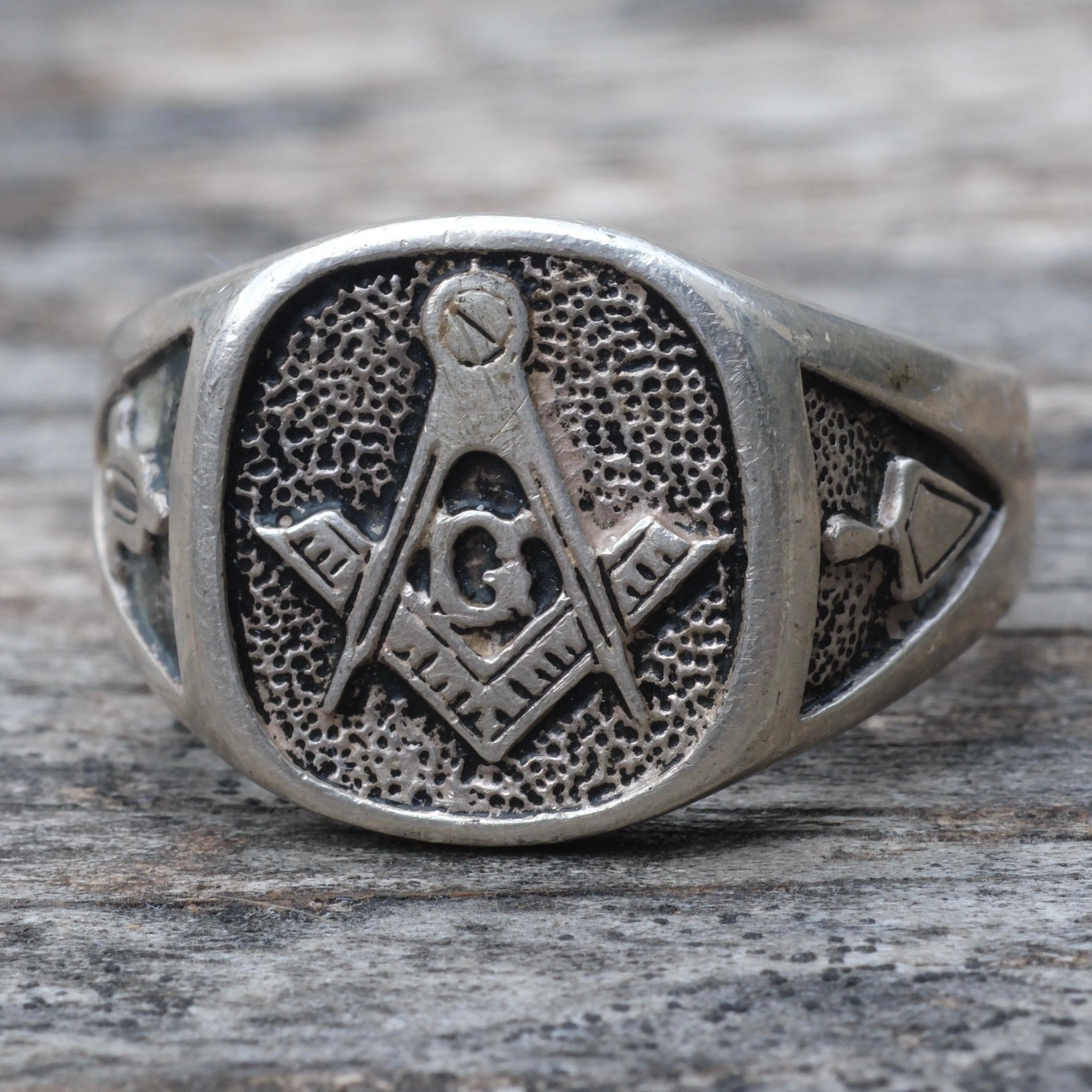 Vintage Sterling Silver Free Masons Signet Ring 12