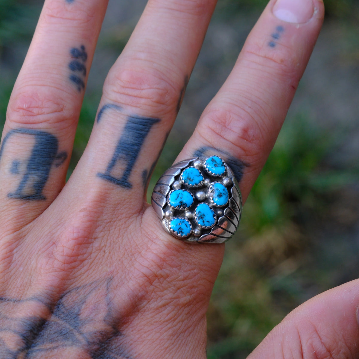 VintageSterling Turquoise Cluster Ribbed Band Ring 11