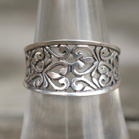 Vintage Sterling Floral Ring 7.75