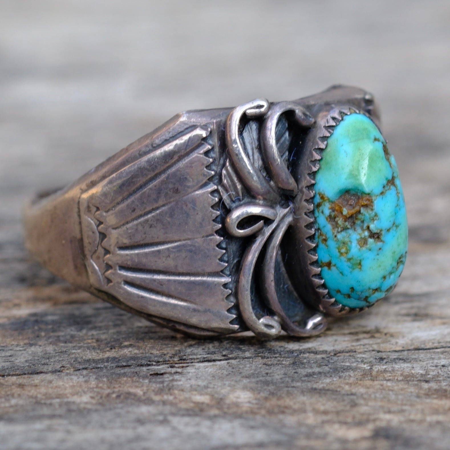 Vintage Sterling Turquoise Ribbed Band Ring 10.25