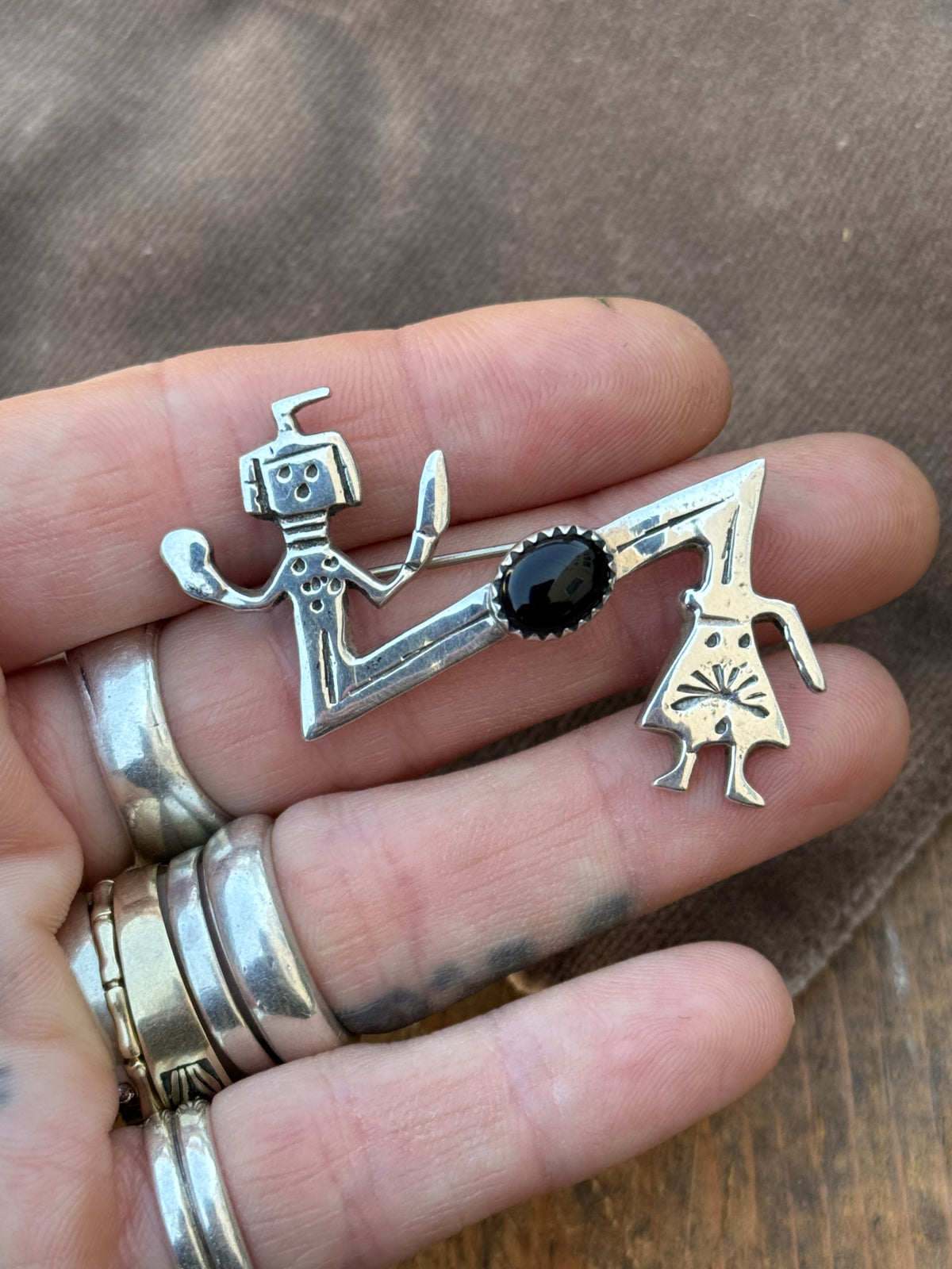 Vintage Sterling Silver Onyx Zig Zag Yei Pin