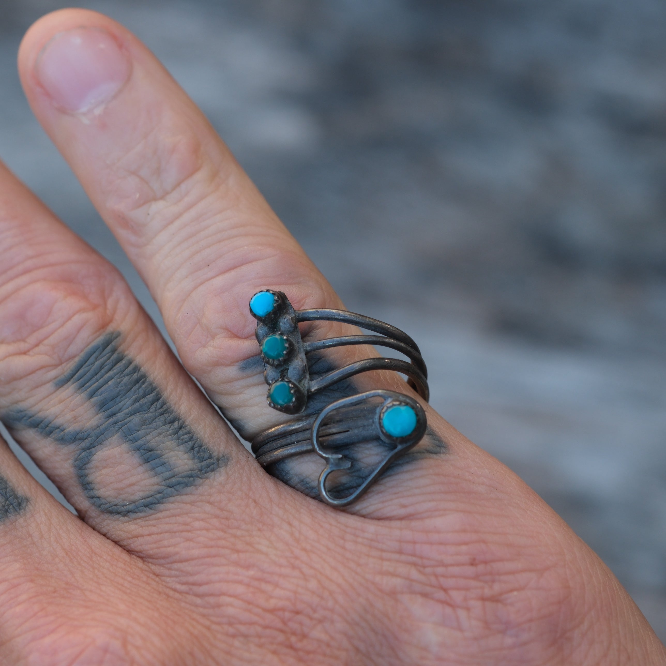 Vintage Sterling Turquoise Heart Overpass Ring 6.5