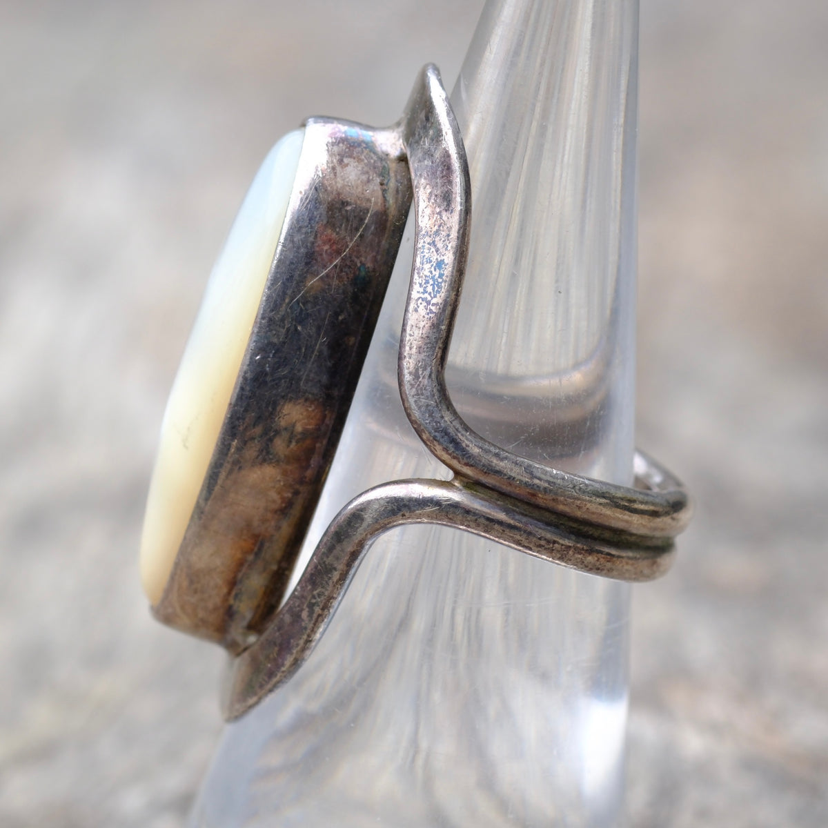 Vintage Sterling Mother Of Pearl Ring 6.75