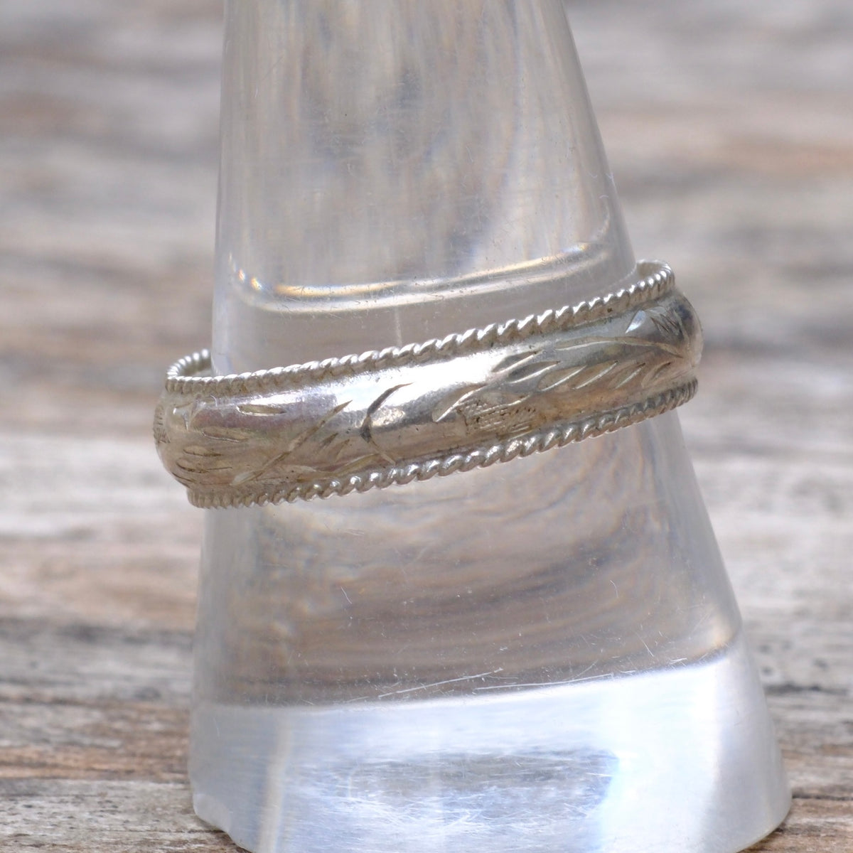 Vintage Sterling Scroll Band Ring 10