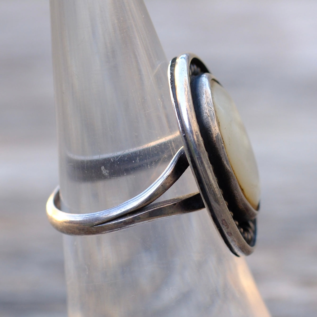 Vintage Sterling Mother Of Pearl Roper Ring 6.5
