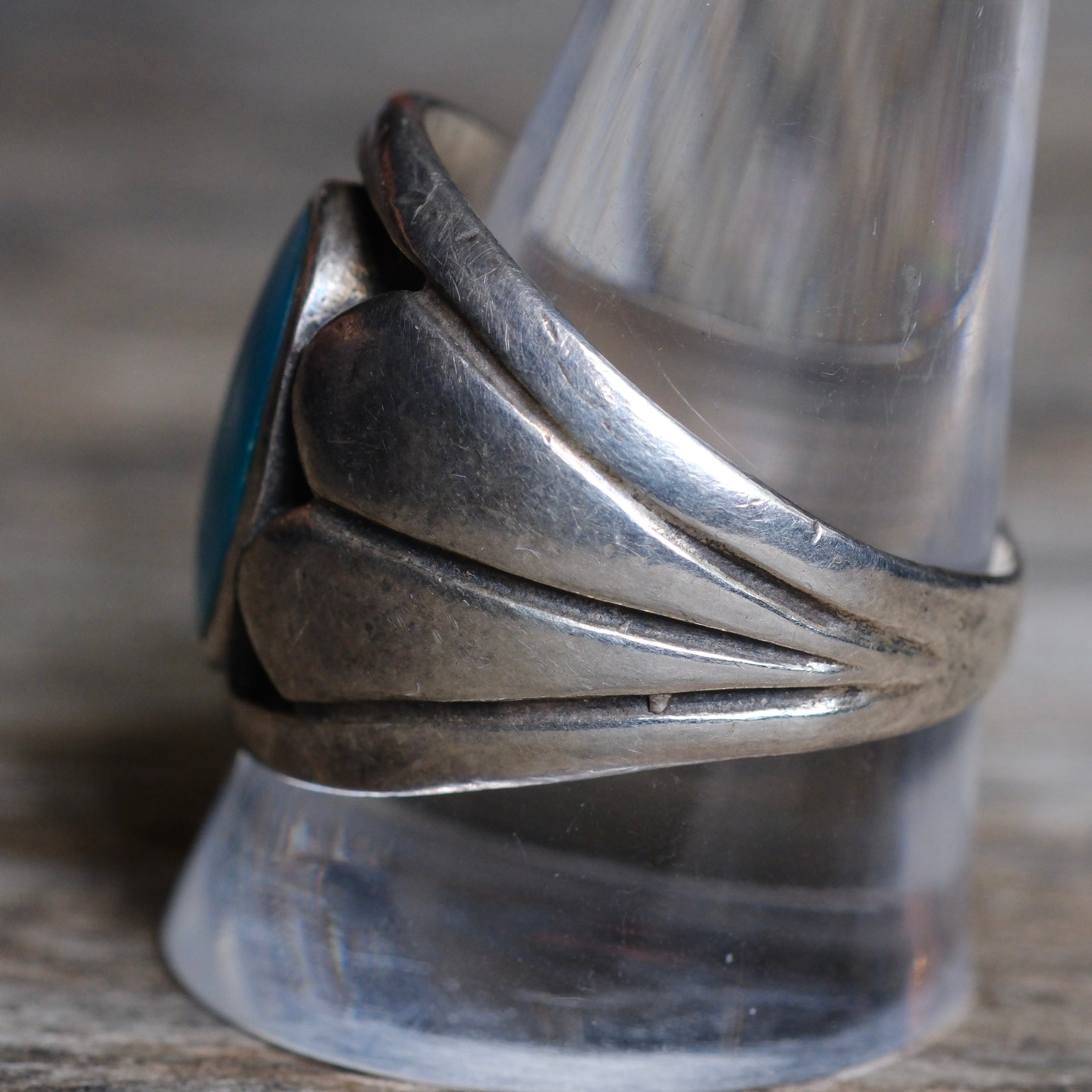 Vintage Sterling Turquoise Ribbed Band Ring 11.75
