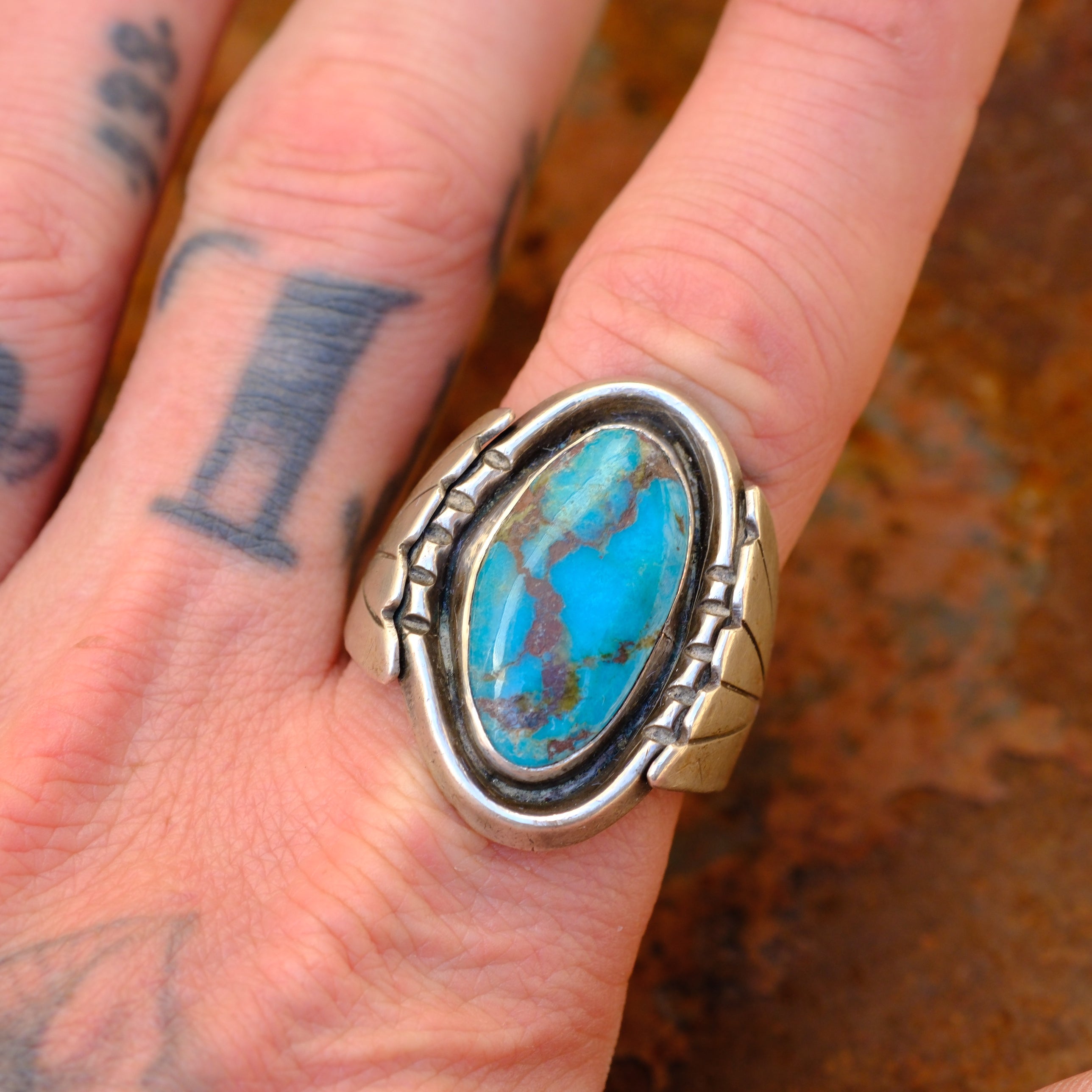 Vintage Sterling Turquoise Ribbed Band Ring 11