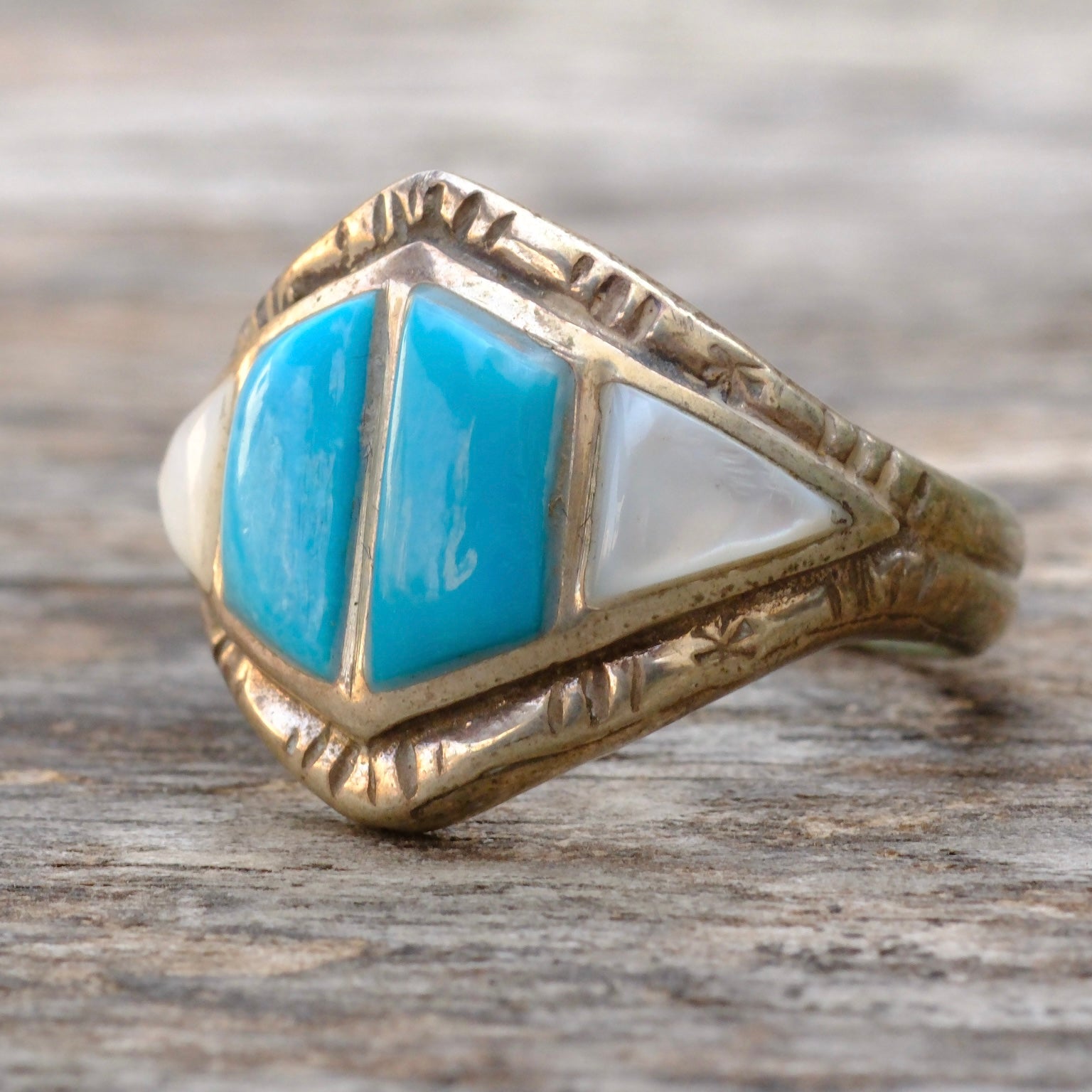 Vintage Sterling Turquoise and Mother Of Pearl Inlay Ring 10.75