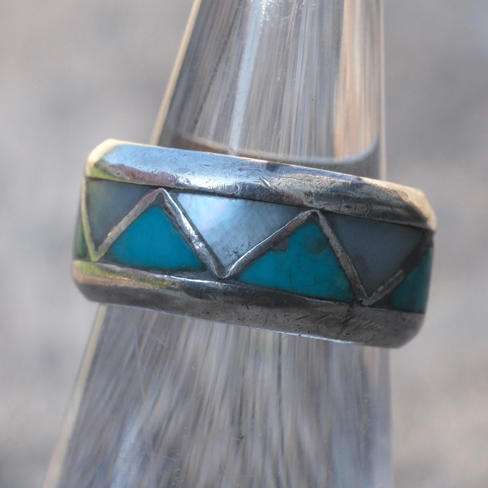 Vintage Sterling Turquoise and Mother Of Pearl Inlay Band Ring 4