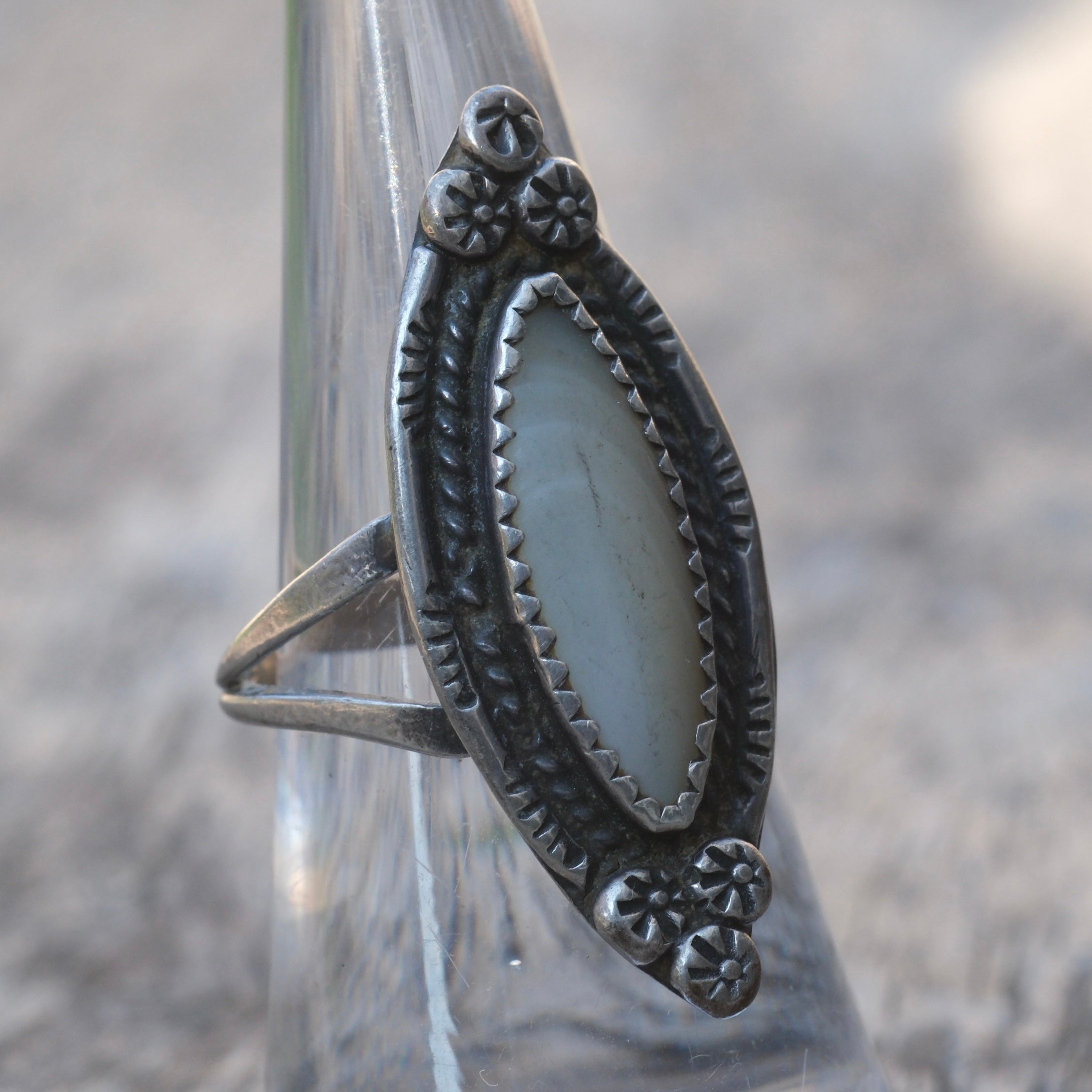 Vintage Sterling Mother Of Pearl Ring 7