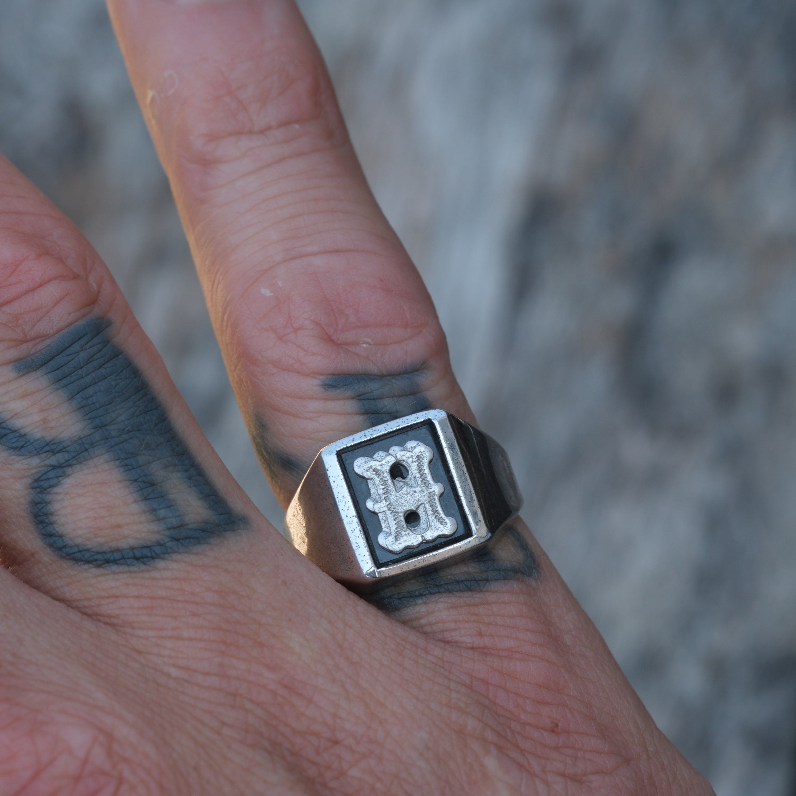Vintage Sterling H Initial Signet Ring 6.75