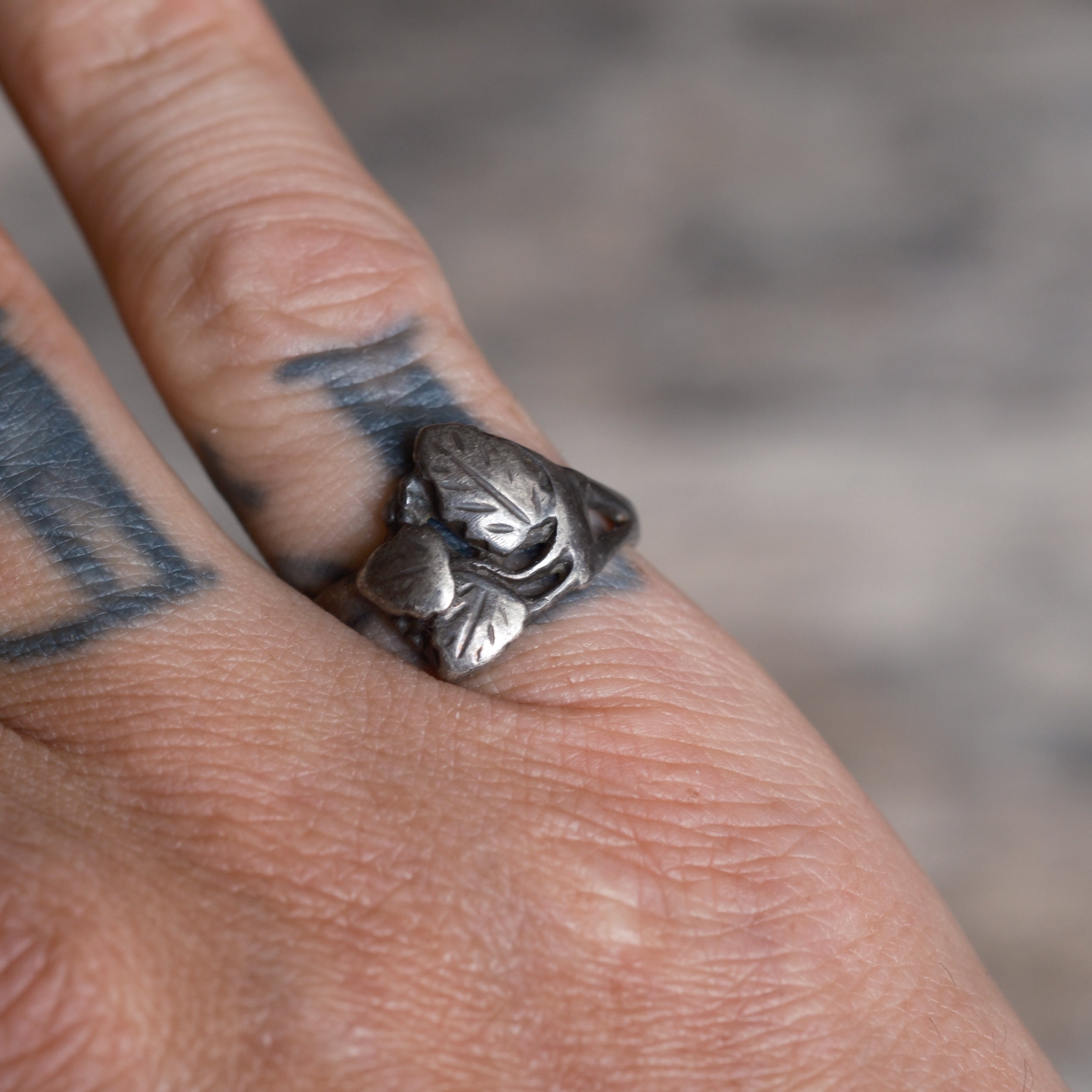 Vintage Sterling Silver Leaf Ring 7.25