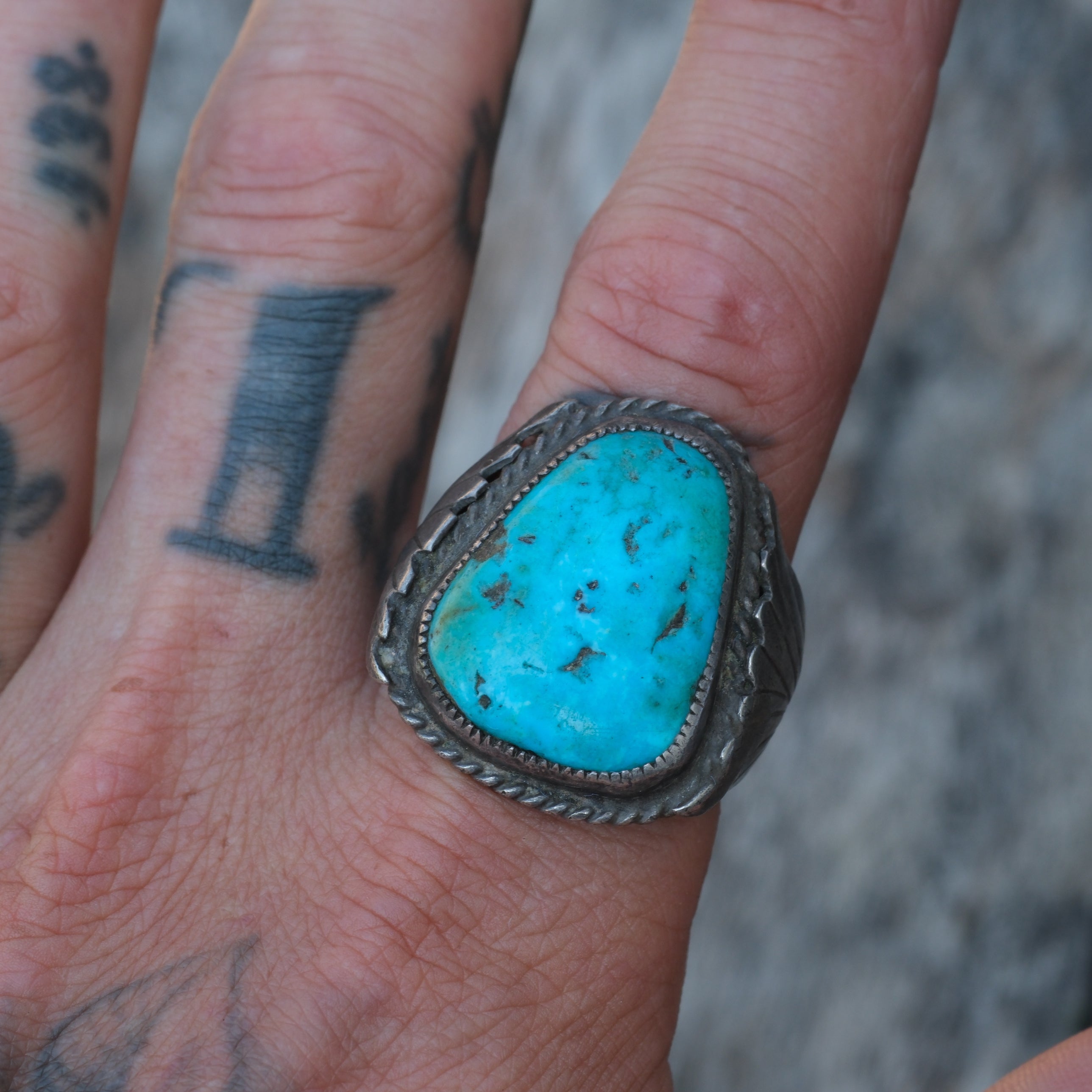 Vintage Sterling Turquoise Ribbed Band Ring 10.25