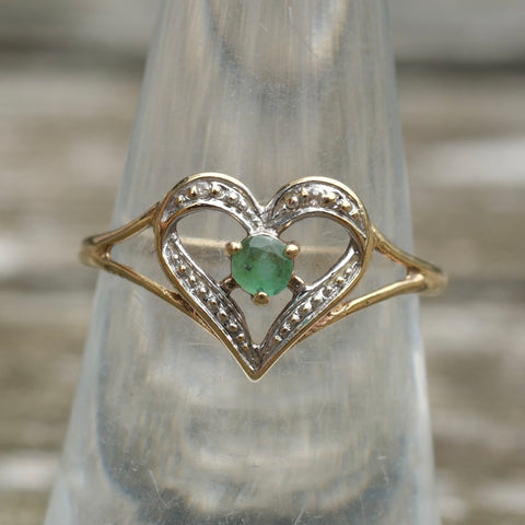 Vintage 10k Gold Green Garnet Heart Ring 7