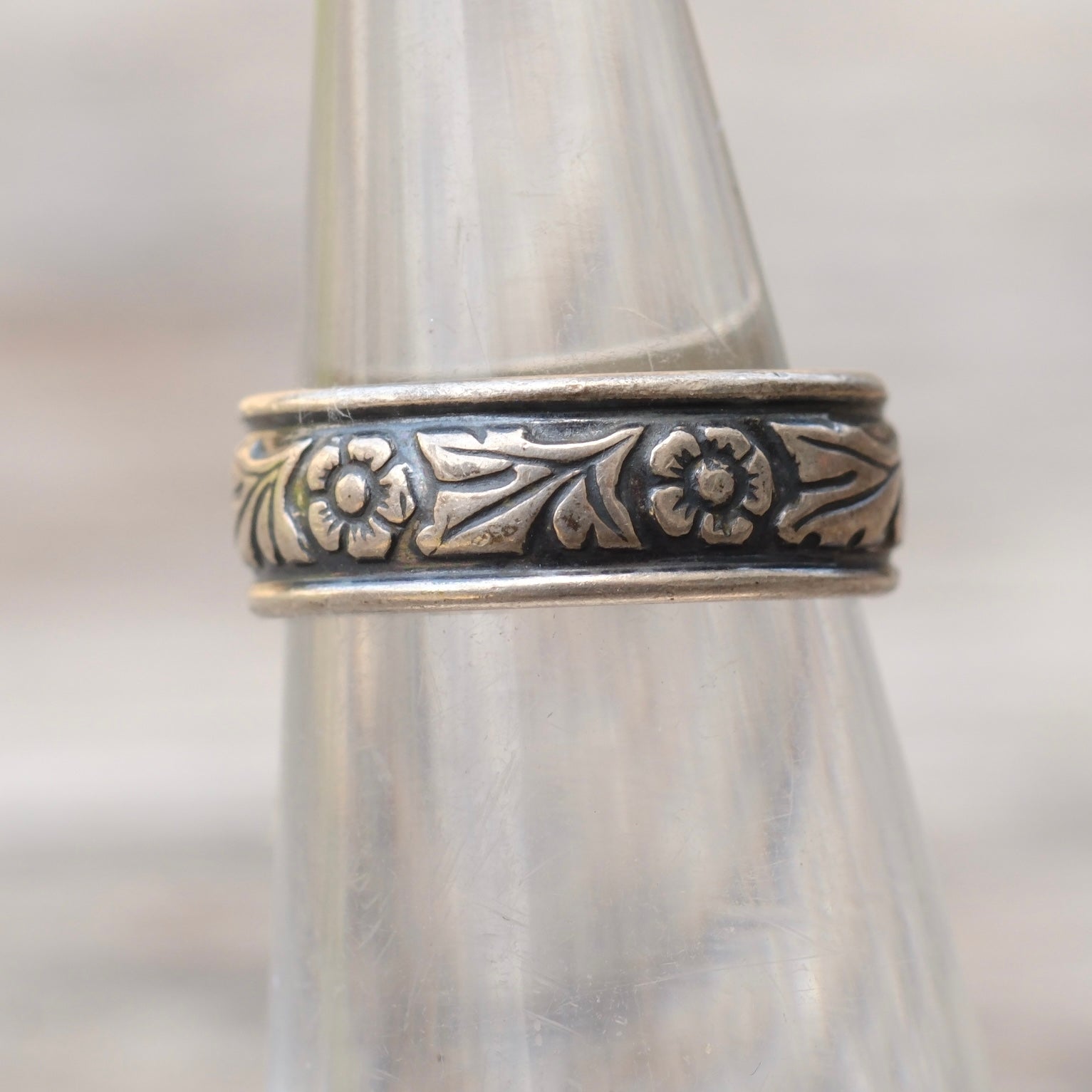 Vintage Sterling Floral Band Ring 3.75