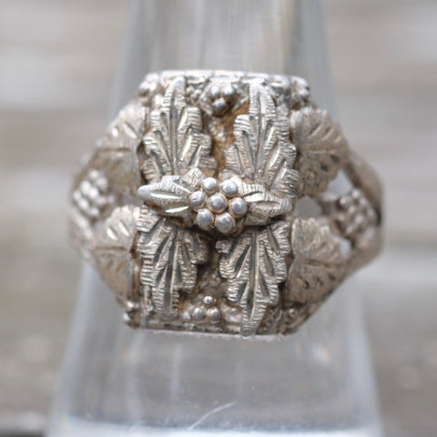 Vintage Sterling Silver Leaf Ring 9
