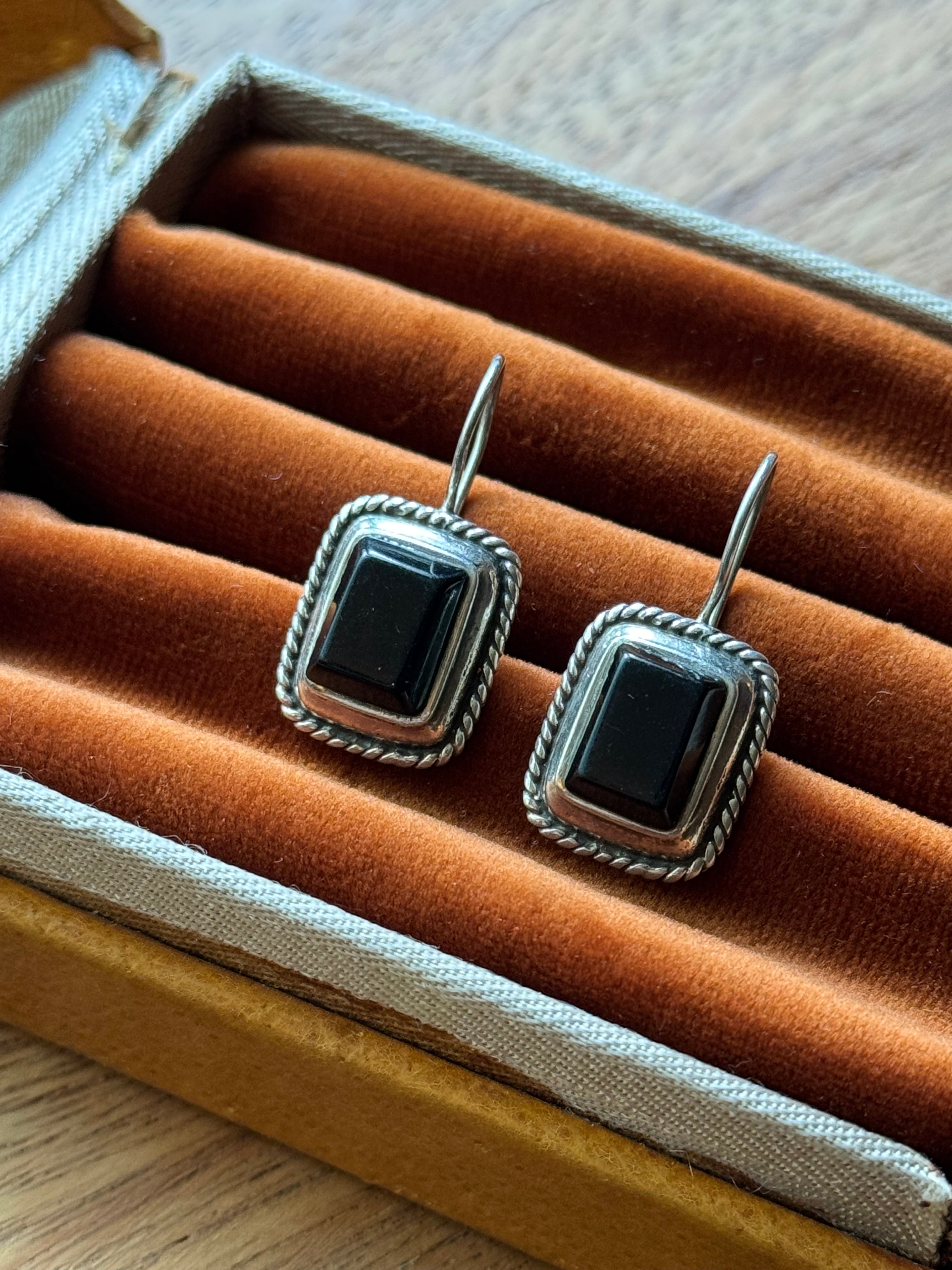 Vintage Sterling Silver Onyx Roped Earrings