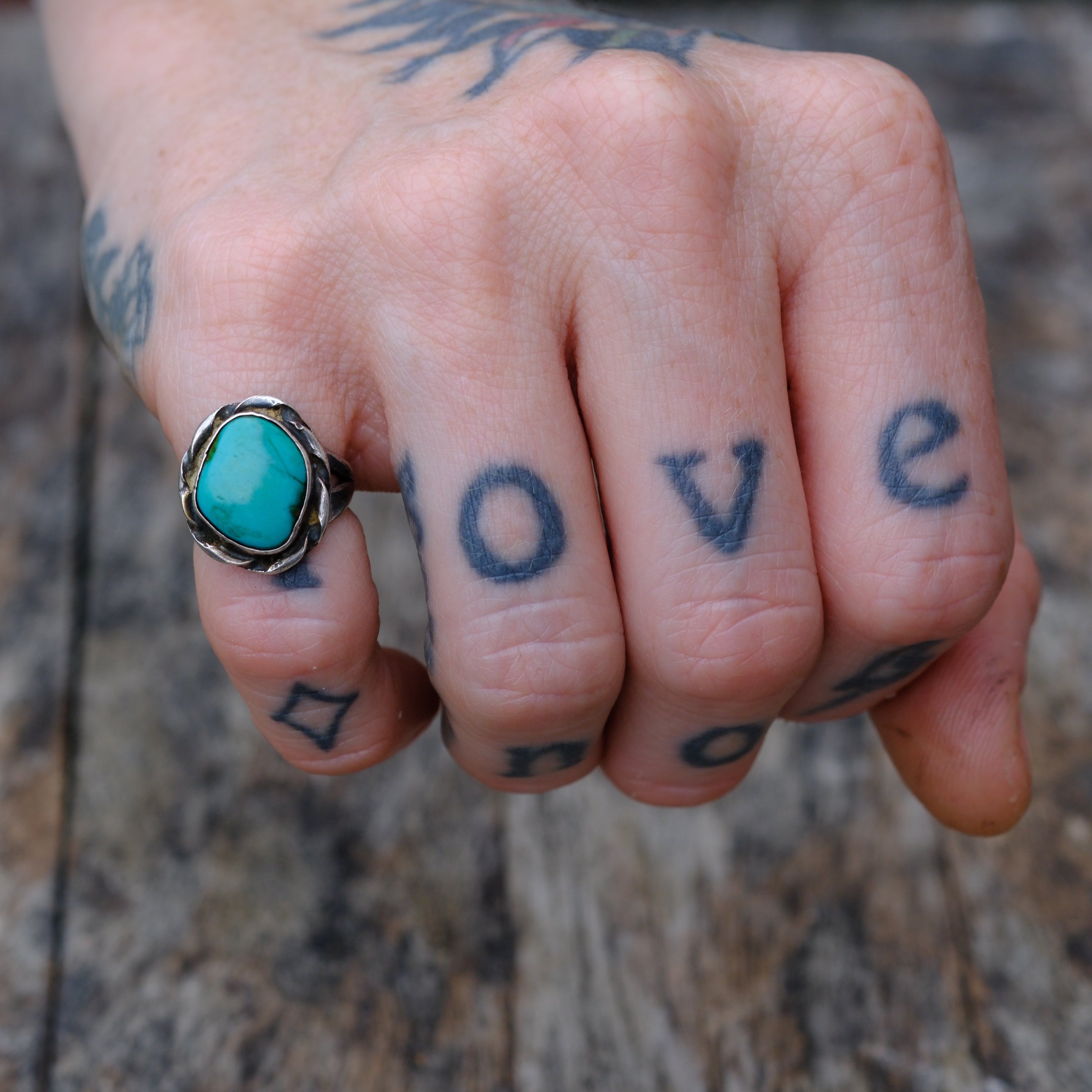 Vintage Sterling turquoise Ring 2.5
