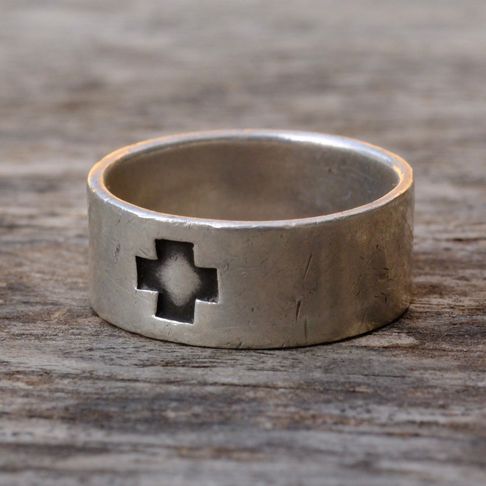 Vintage Sterling Silver Cross Band Ring 9.75