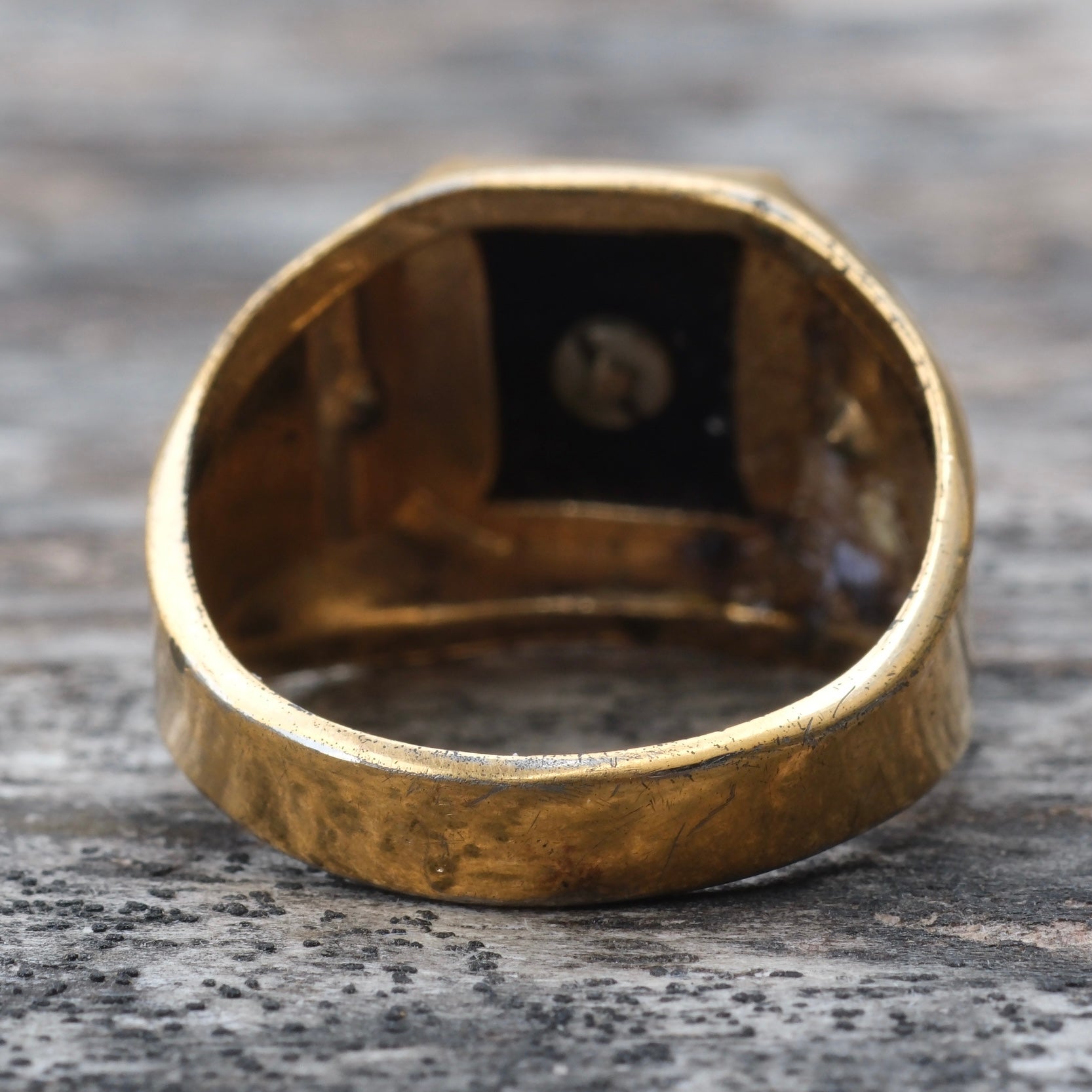 Vintage GoldToned V Initial Signet Ring 7