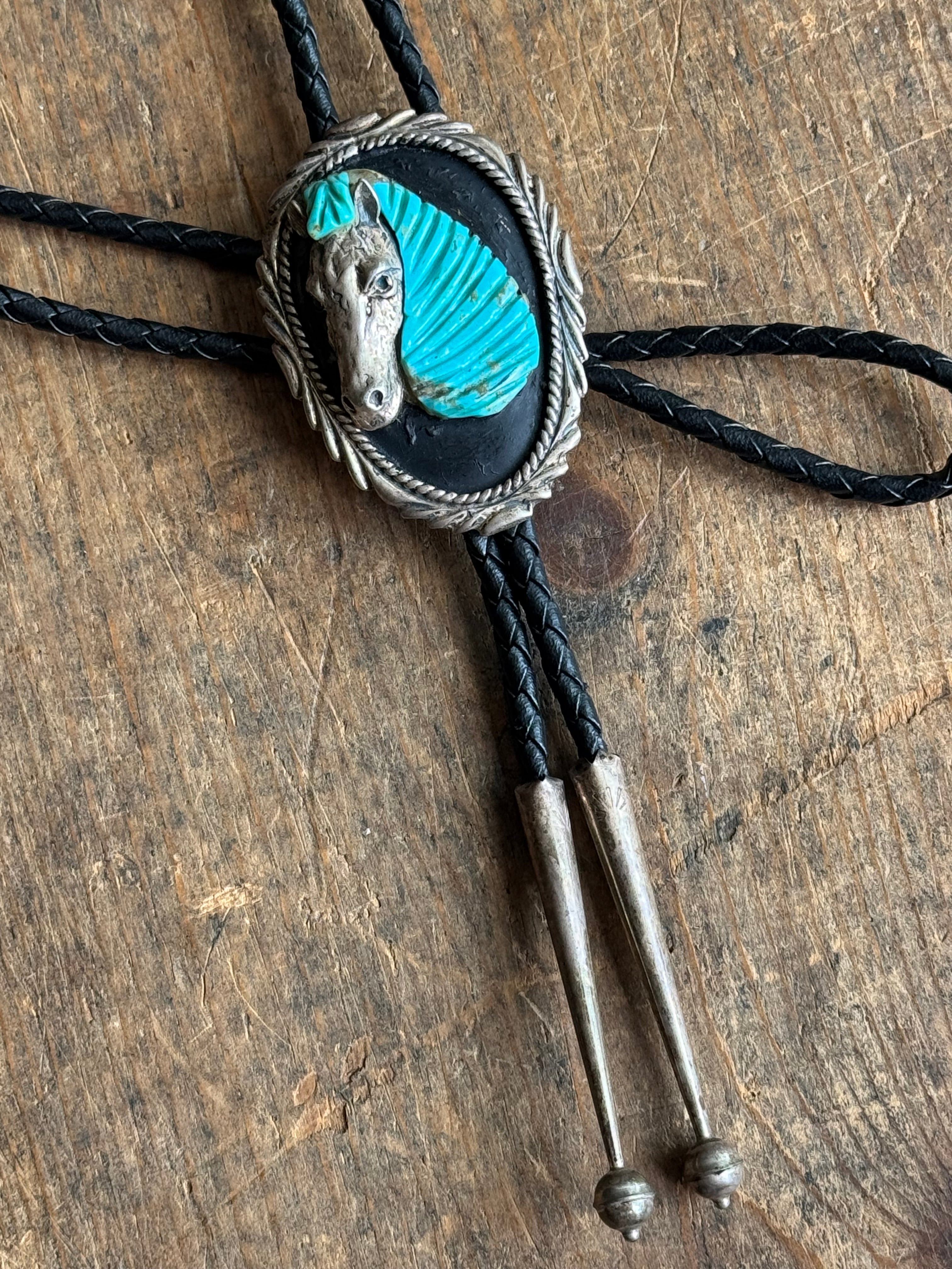 Vintage Sterling Silver & Carved Turquoise Horse Head Bolo Tie