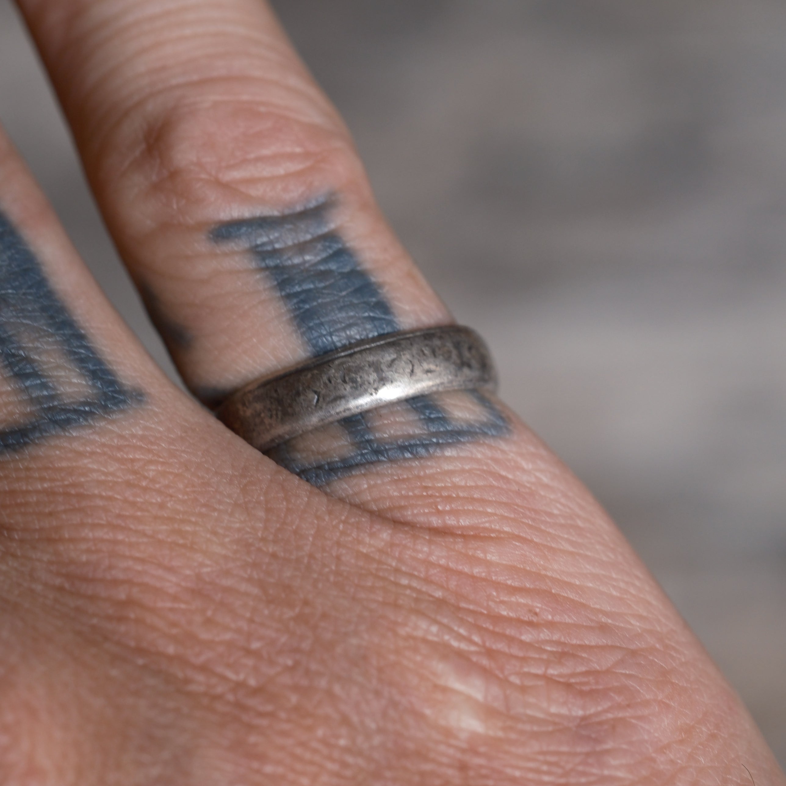Vintage Sterling Silver Band Ring 6.5
